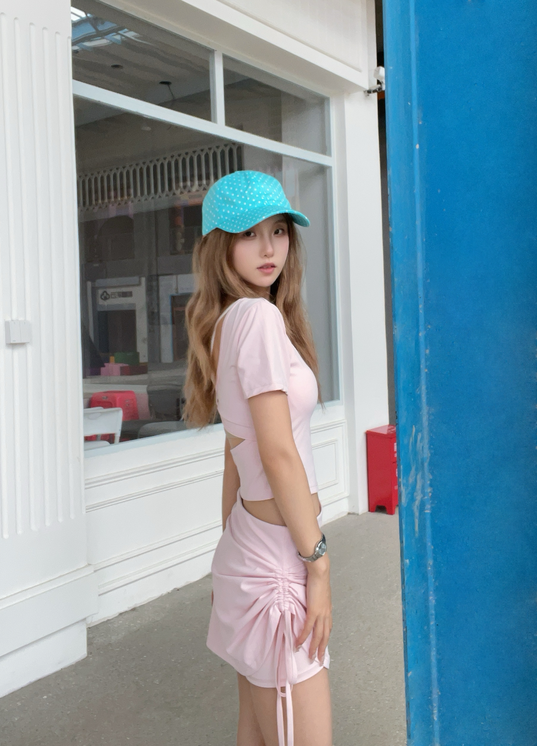 VICTORIATOURIST运动套装女瑜伽健身服跑步训练羽毛球两件套短裙美背上衣自带胸垫 实拍图