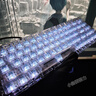 迈从（MCHOSE）Ace 68 V2磁轴键盘Gus同款RT电竞游戏低延迟60pro机械有线68键配列FPS双驱动无畏契约 Ace 68 超竞版 白色等高实线 闪电磁轴 实拍图