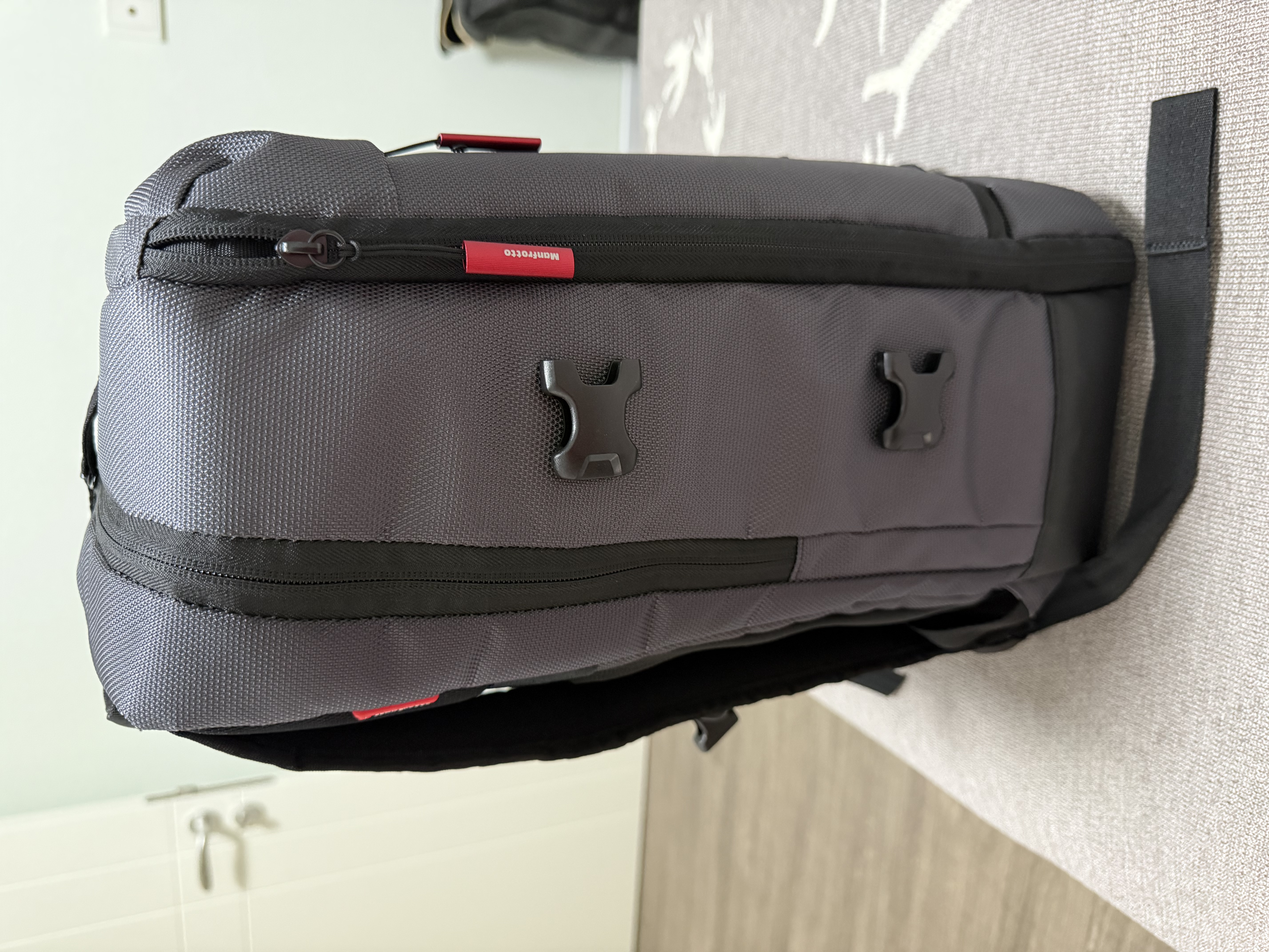 曼富图（Manfrotto）MB MN-BP-MV-30 摄影包单反微单相机包双肩包曼哈顿系列多功能旅行便携中号 实拍图