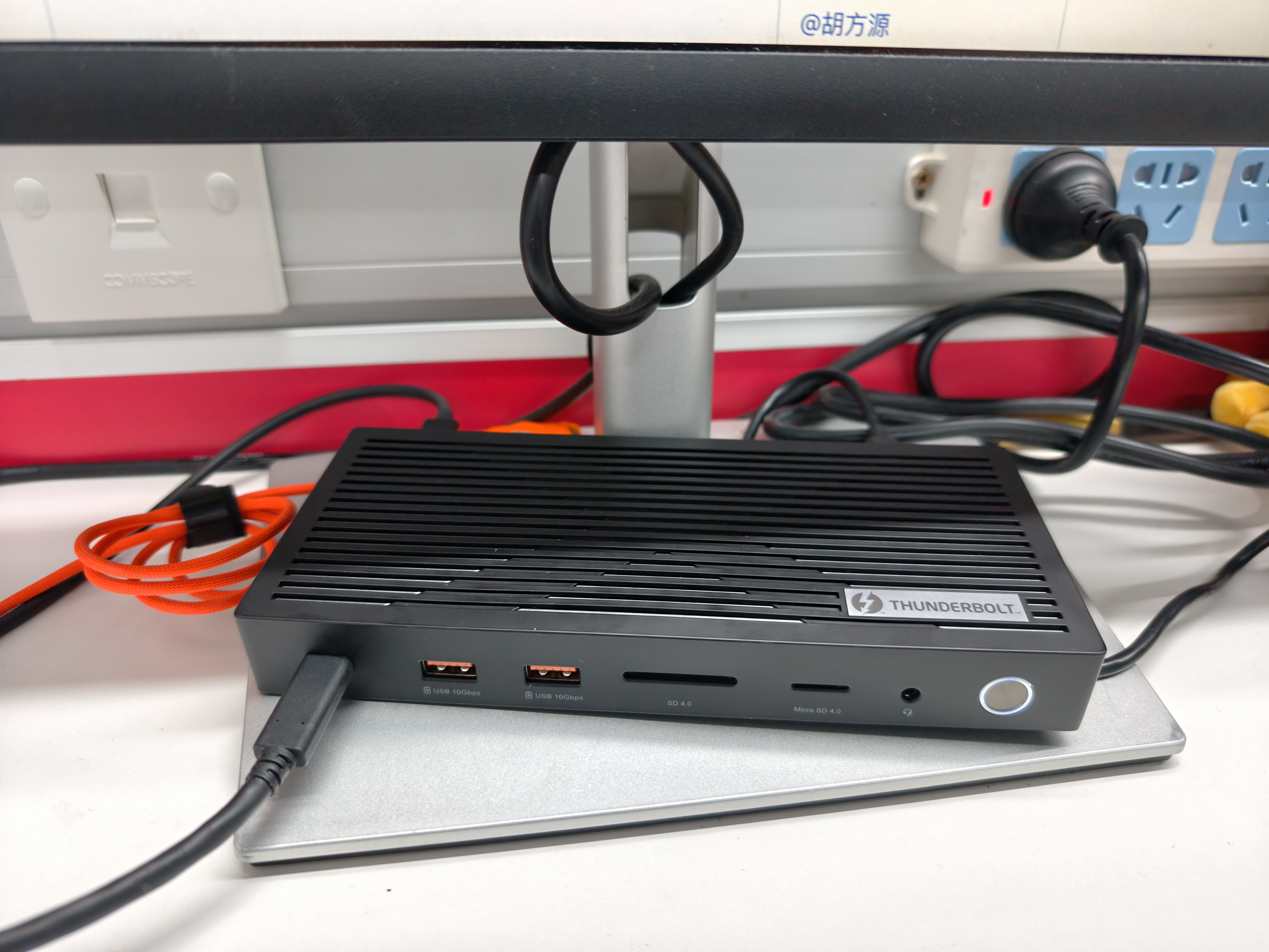海备思雷电4拓展坞Thunderbolt4扩展坞雷雳多接口USB扩展器Type-C转HDMI网口40Gbps苹果笔记本Mac转换器 实拍图