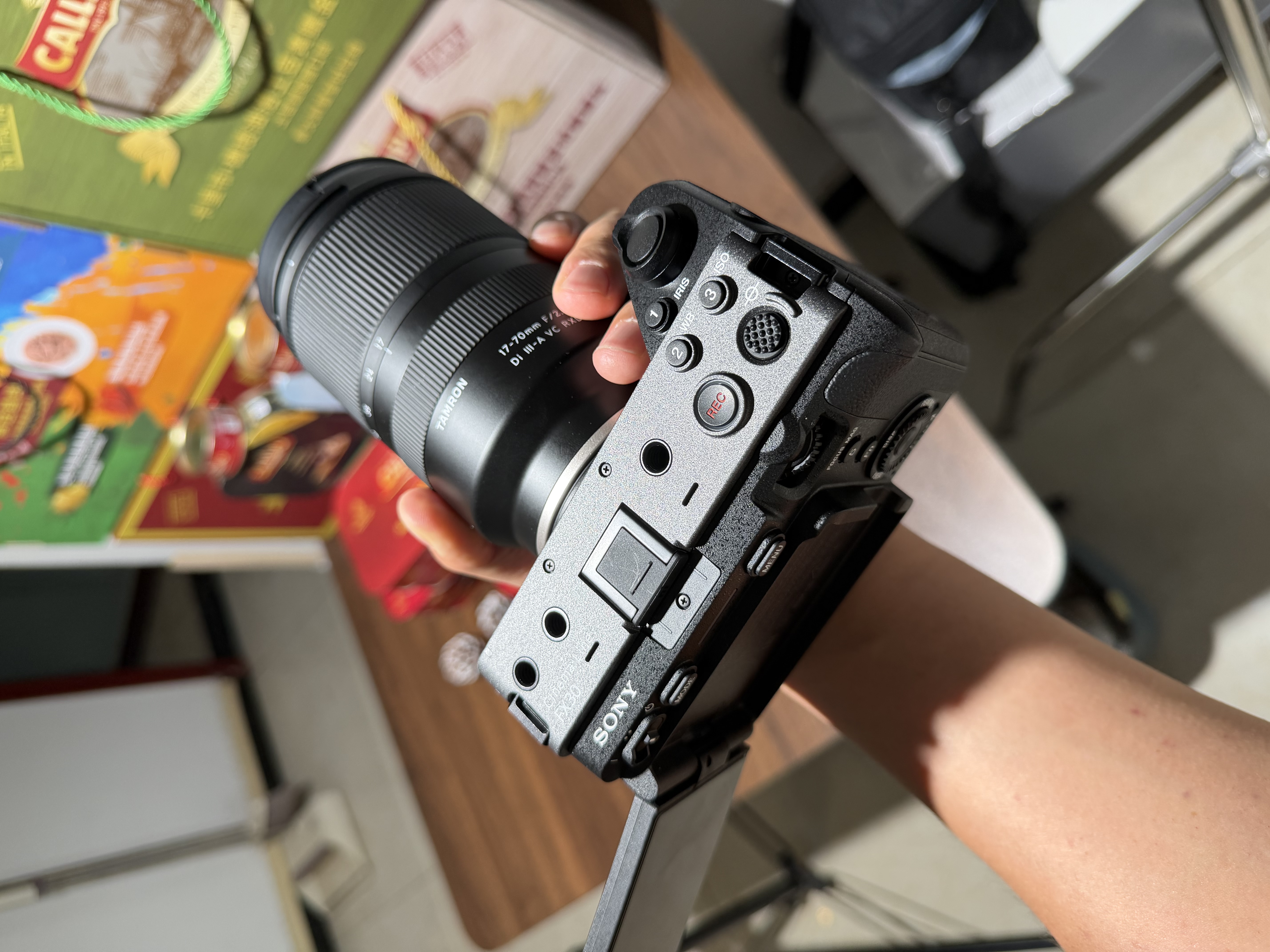索尼（SONY） ILME-FX30高清数码摄像机4K电影摄影机便携式专业拍摄直播旅游手持随身录像机 FX30B+腾 龙17-70F2.8（大光圈） 标配 实拍图
