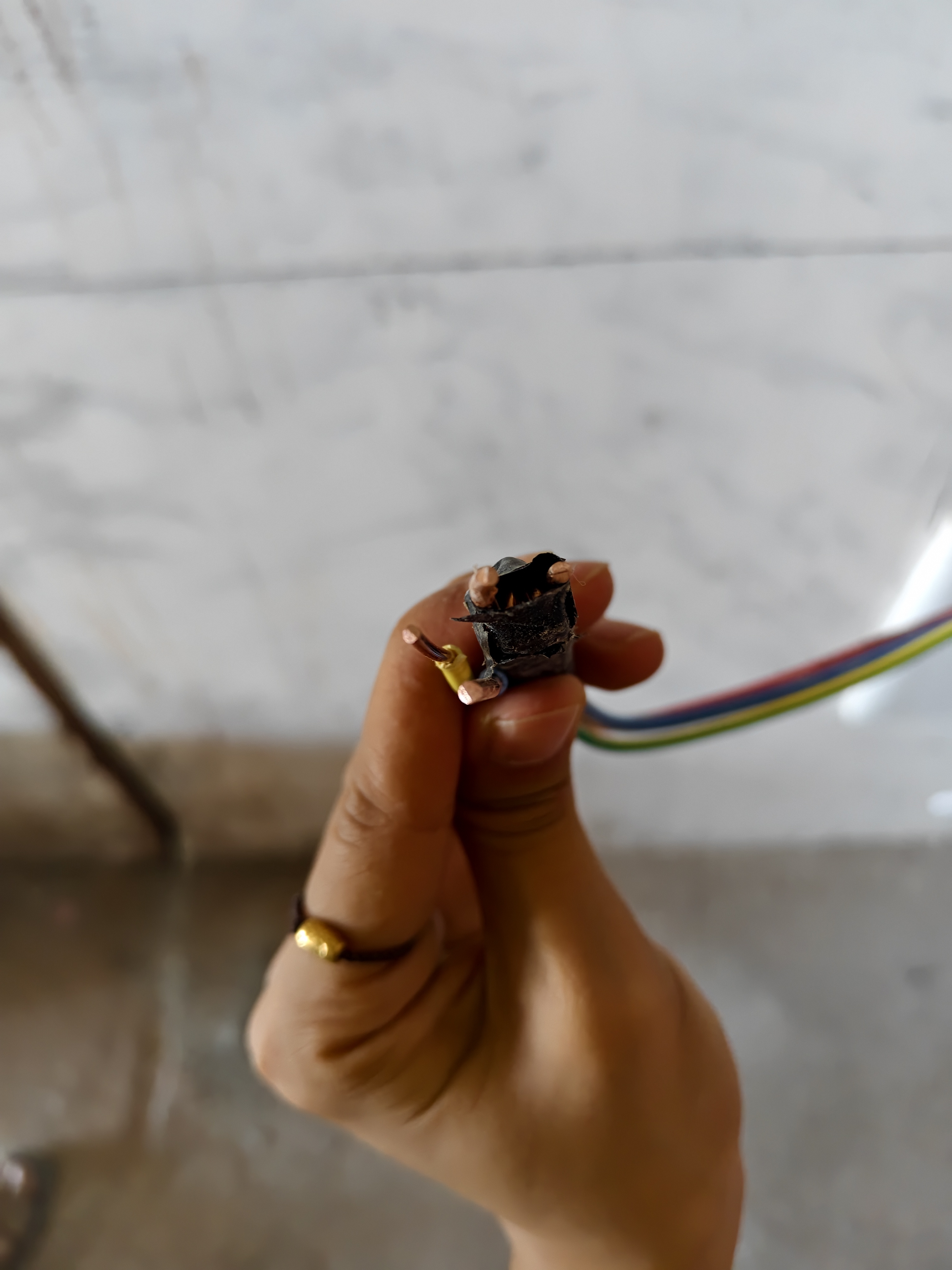 上上电缆 WDZB-BYJ2.5平方低烟无卤阻燃家装单芯电线 双色地线 100米/卷 实拍图
