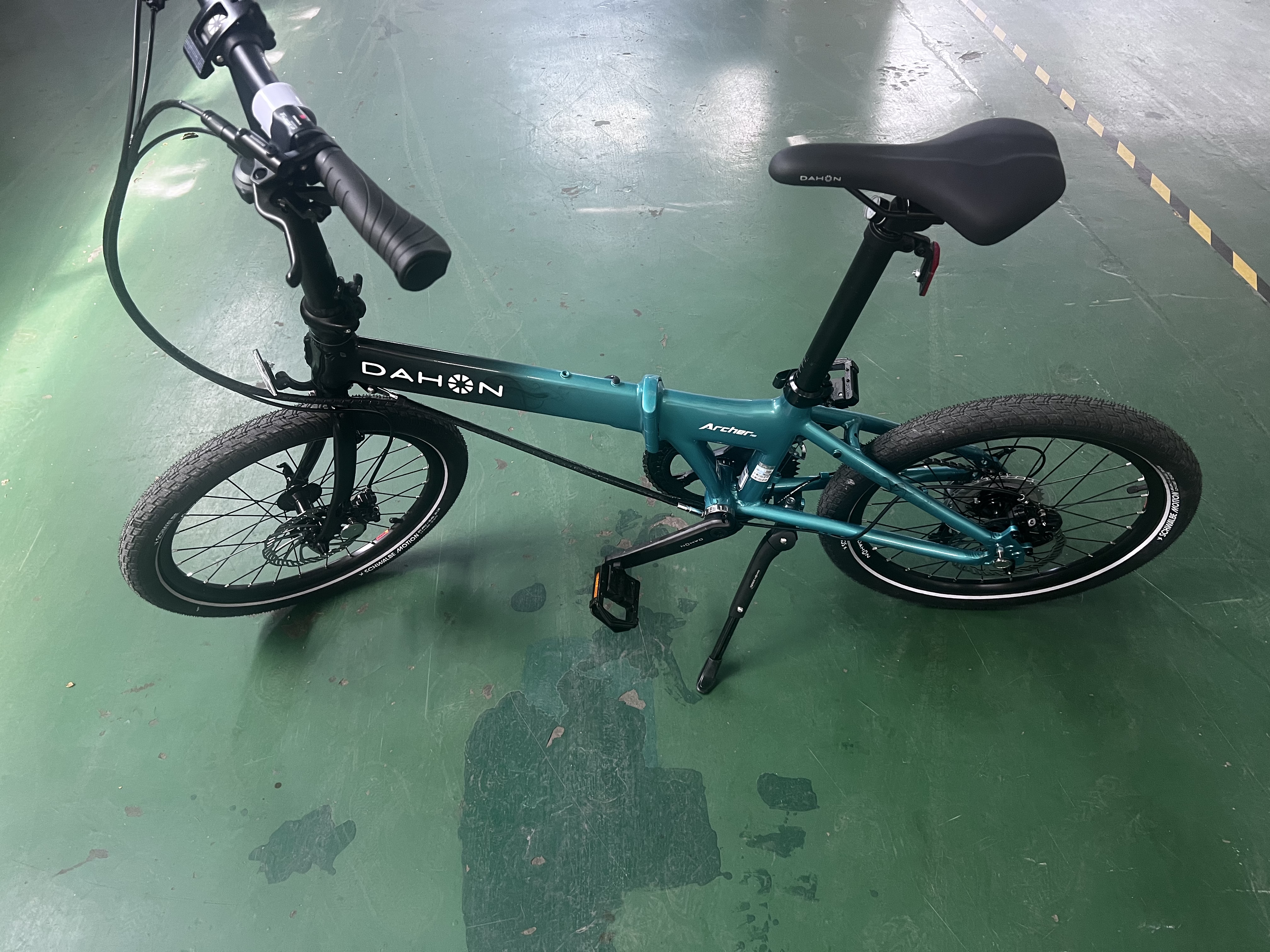 大行（DAHON）S20折叠自行车20英寸20速成人铝合金碟刹运动竞技自行车KBA005 黑/渐变蓝【BA接头+油碟刹】 实拍图