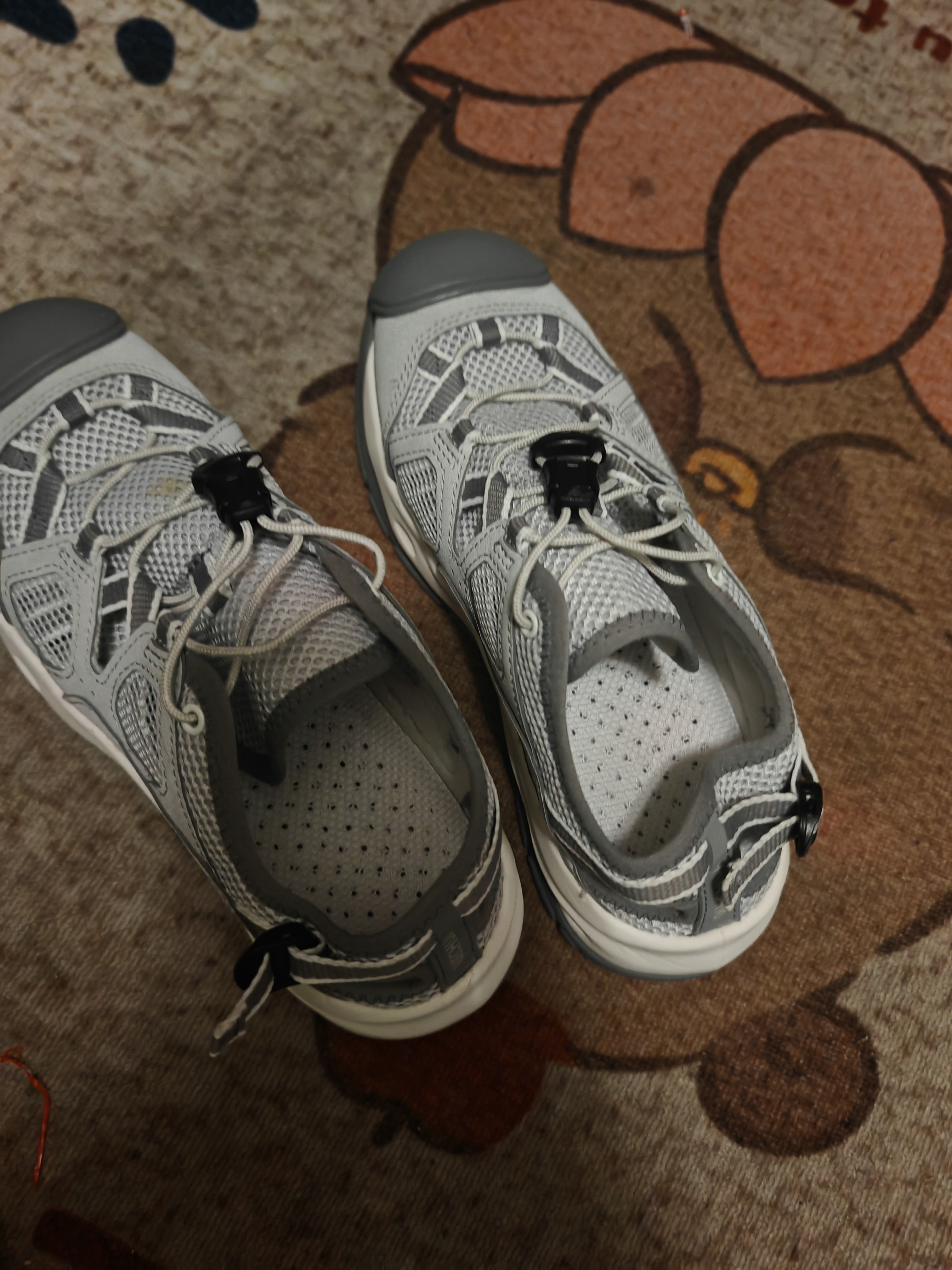迪卡侬（DECATHLON）溯溪鞋女户外登山涉水鞋沙滩郊野徒步防滑凉鞋夏日NH900洞洞鞋 岩灰色 37 实拍图