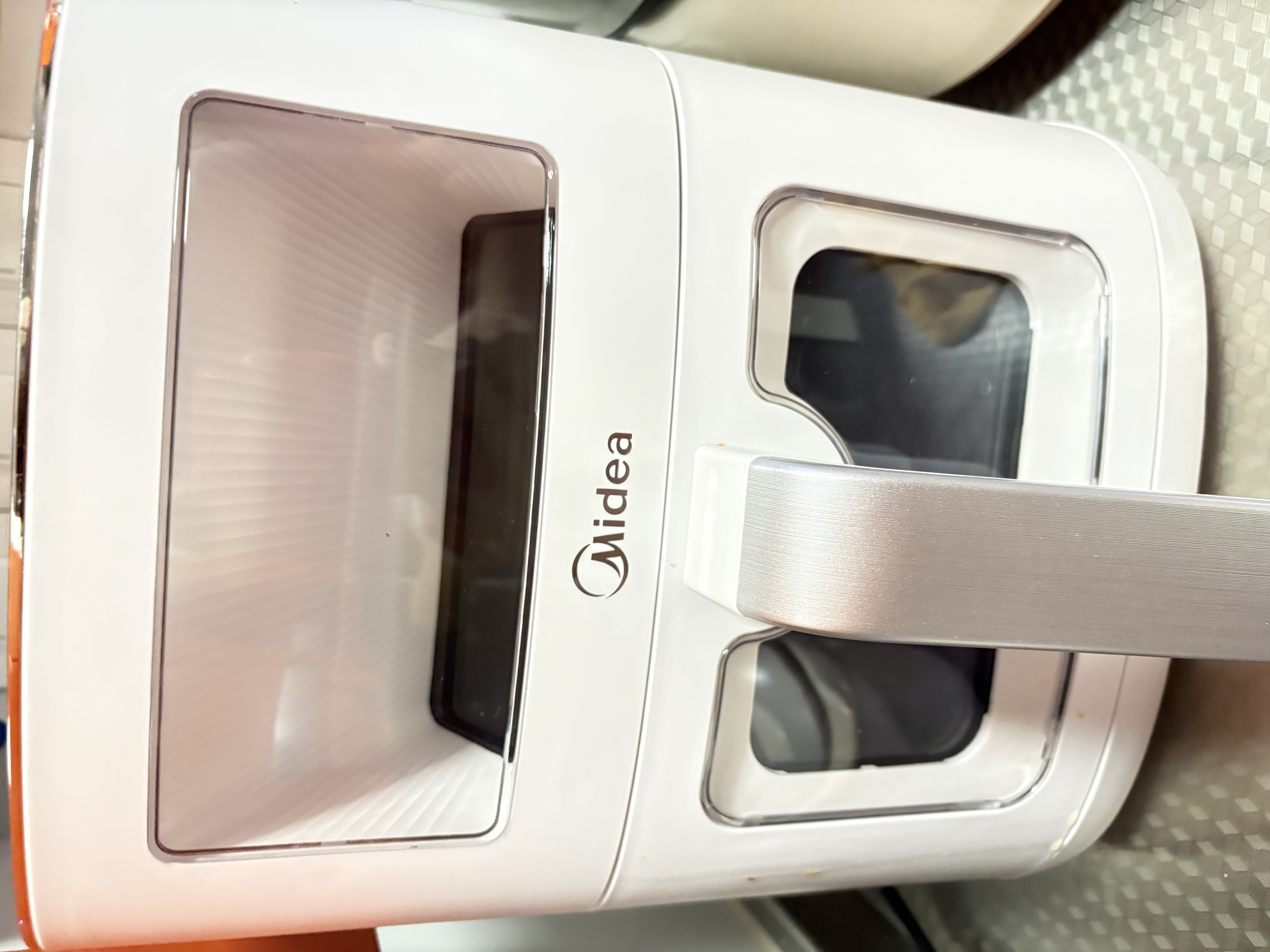 美的（Midea）新风炎烤空气炸锅家用可视窗口0氟涂层6.5L大容量多功能免翻面空气炸锅蒸烤一体 KZC6521 实拍图