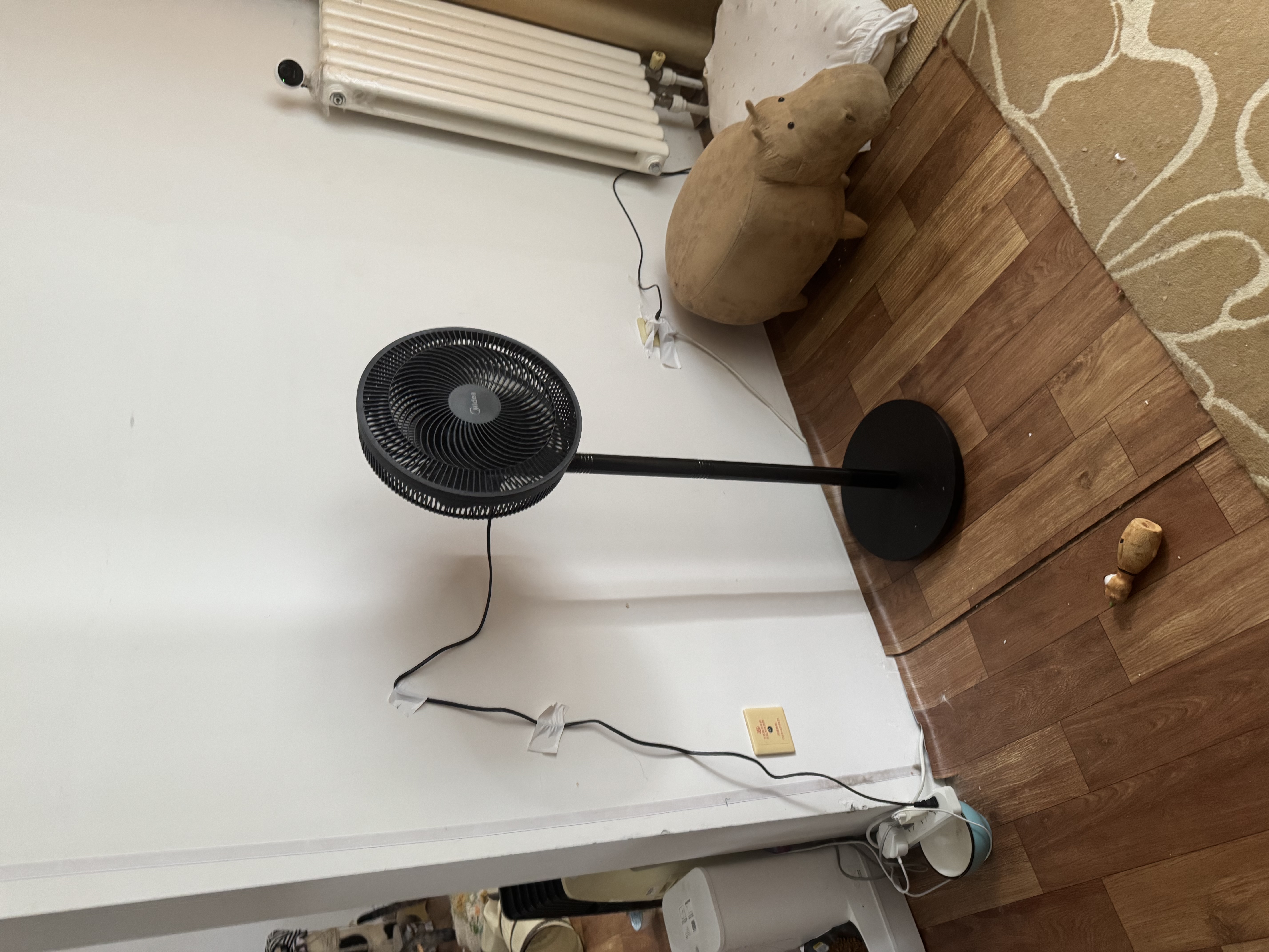 美的（Midea）【超级单品】七叶轻音立式电风扇家用柔风落地扇台式桌面小型风扇大风量节能摇头宿舍电扇 SAF30AB 实拍图