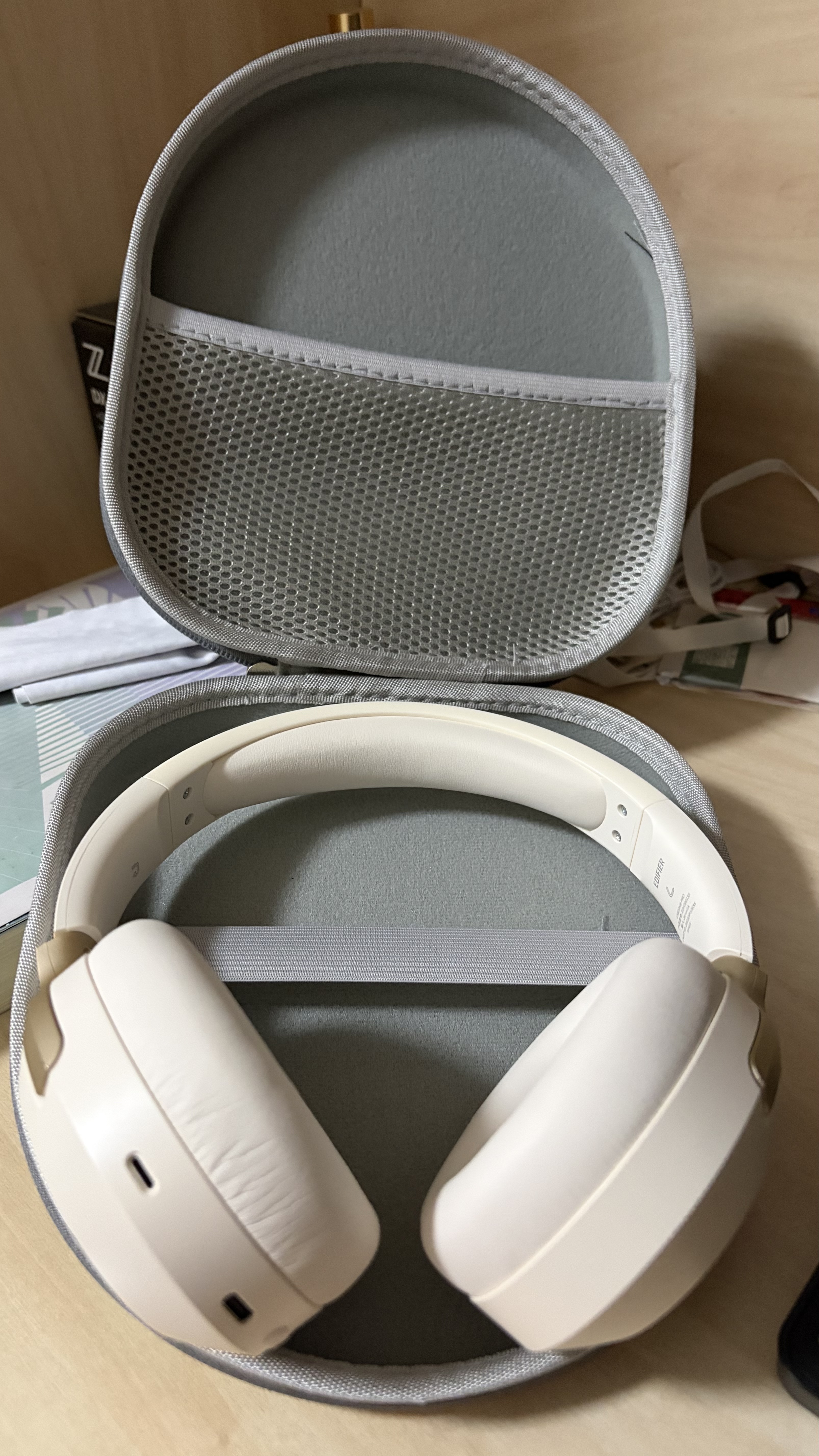 漫步者W820NB双金标无线蓝牙耳机包头戴式升级版LS820NBPRO降噪低延迟游戏麦克风耳套罩耳塞学生礼物耳机 【双金标版+主动降噪】LS820NB云岩白色 LS820NBPRO 实拍图