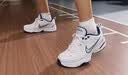 耐克轻便训练鞋秋季健身缓震老爹鞋NIKE AIR MONARCH 4 415445 102白色/金属银/深藏青 42.5 (270mm) 实拍图