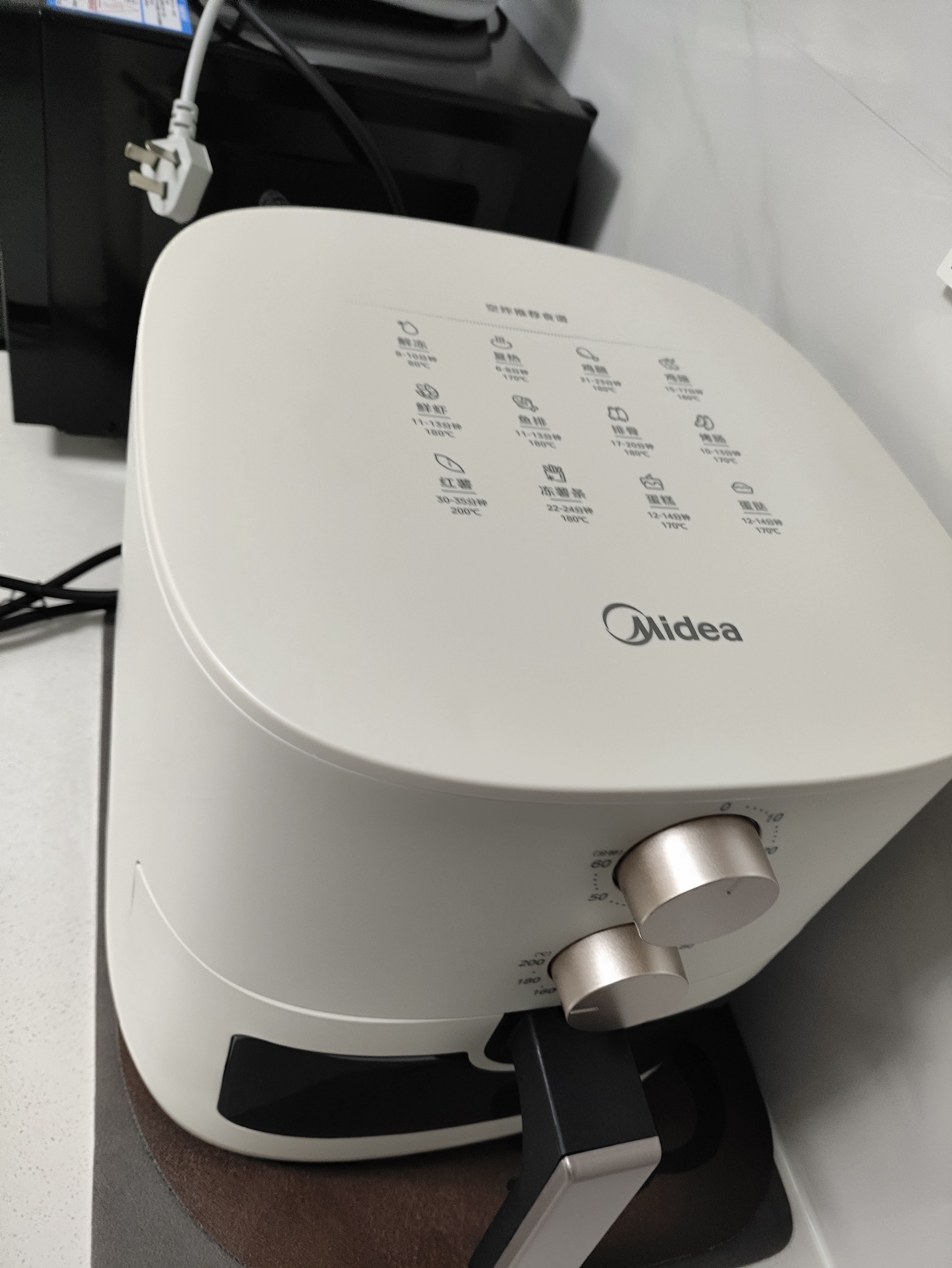 美的（Midea）家用空气炸锅蒸烤一体 免翻面多功能烘焙实用大容量5.3L电炸锅 小家电可视窗口 金属内腔KZE5383 实拍图