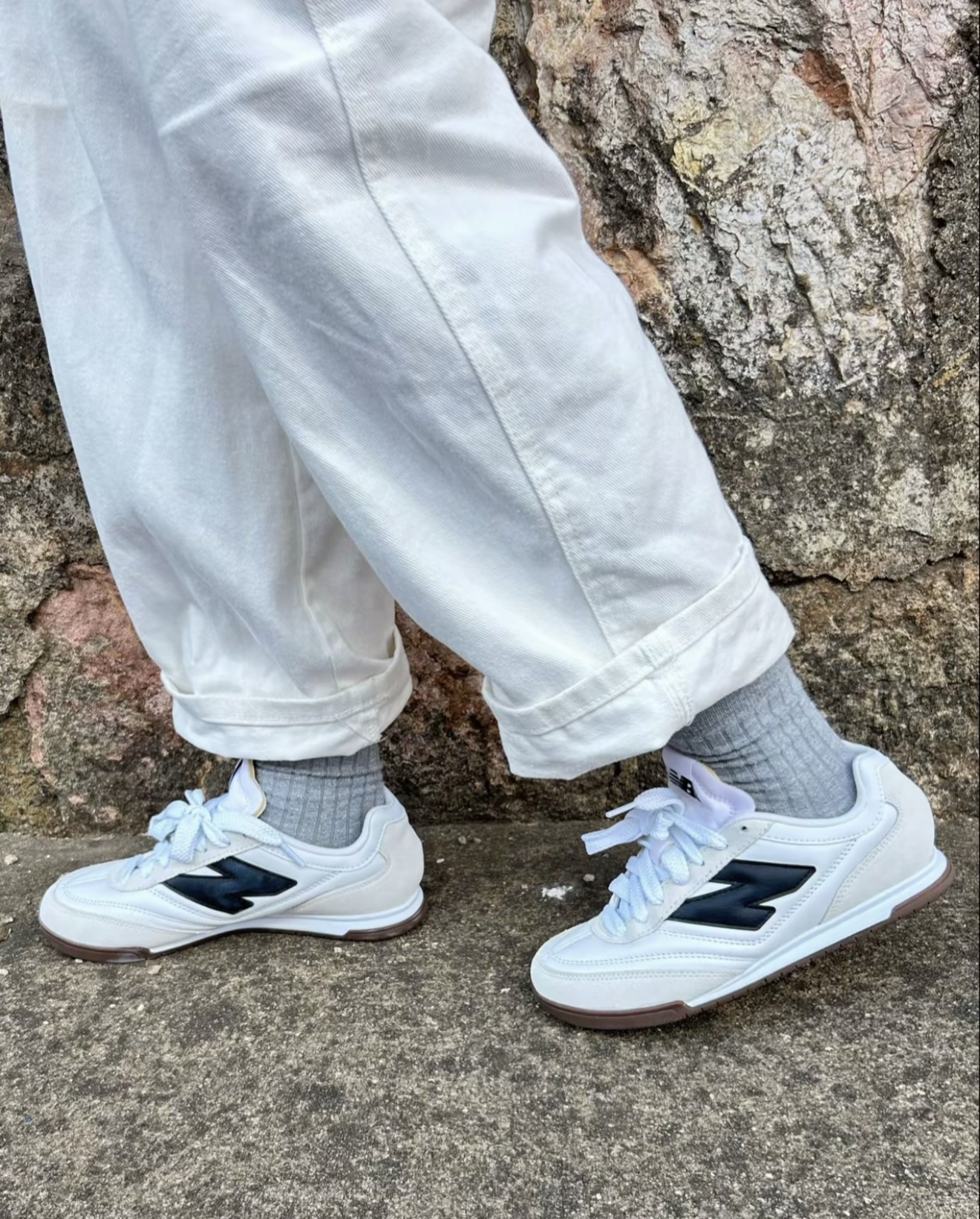 NEW BALANCE NBRC42官方运动鞋男鞋女鞋秋季百搭休闲运动板鞋薄底鞋德训鞋 白色/灰白色 URC42LA 42 (脚长26.5cm) 实拍图