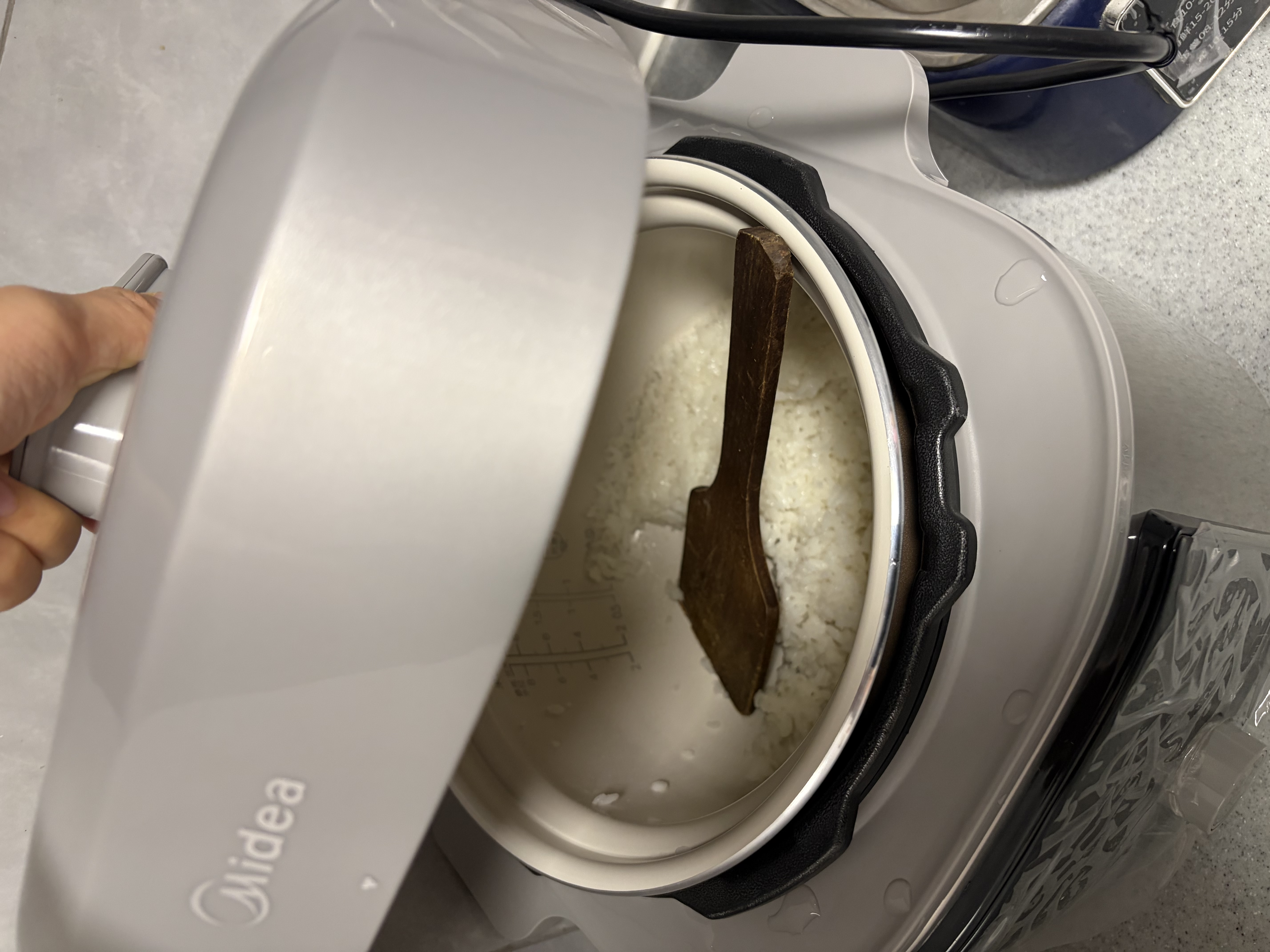 美的（Midea）电压力锅0涂层0氟双胆电高压锅煲汤家用5升大容量不锈钢电饭煲高压电饭锅炖蒸煮一体2026新款 5L 【少盐提鲜 健康零氟】小飞侠系列 实拍图