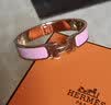 爱马仕（HERMES）手镯 新款合金珐琅手镯小号窄款经典H扣手镯男女同款节日礼物现货 粉色-玫瑰金 实拍图