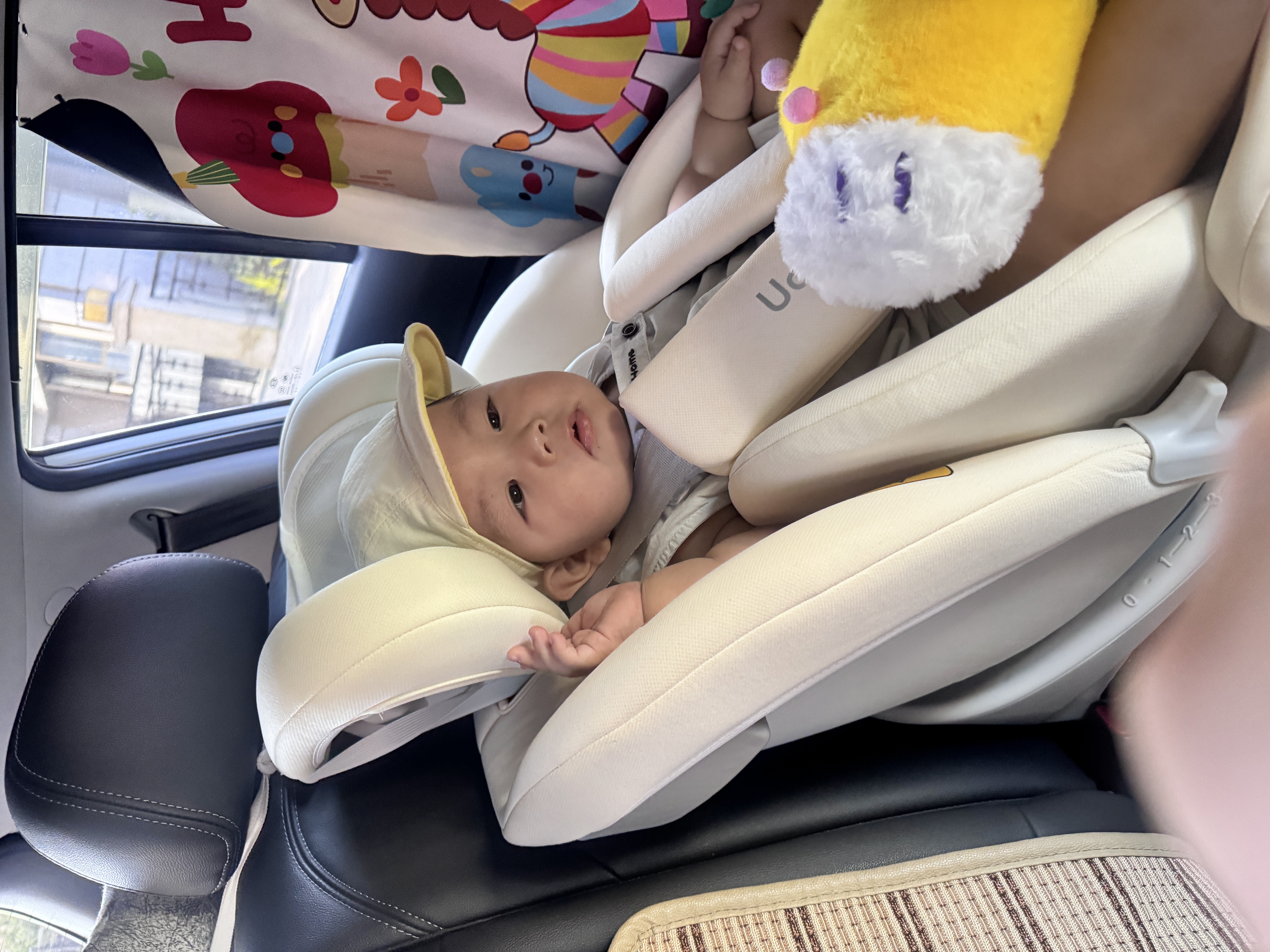 Ucare全注塑新生婴儿宝宝儿童安全座椅汽车用0-12岁i-size认证可坐可躺 云端Pro 菱花白(全注塑+175°大躺角+不窝脖设计） 实拍图