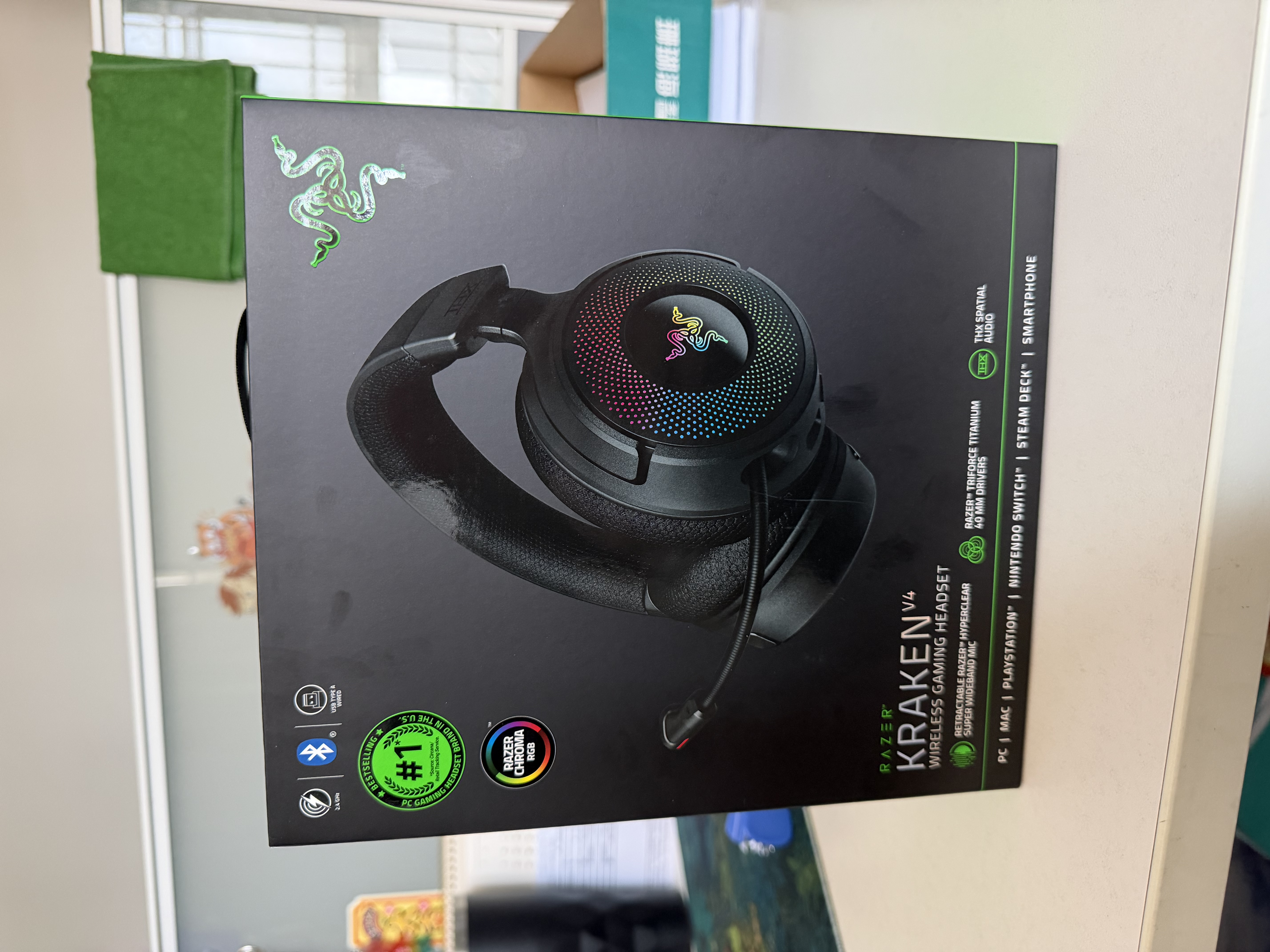 雷蛇（Razer）北海巨妖V4 头戴式无线蓝牙电竞游戏耳机耳麦 RGB灯效 THX空间音效 CSGO 吃鸡耳机 三角洲官方指定 实拍图