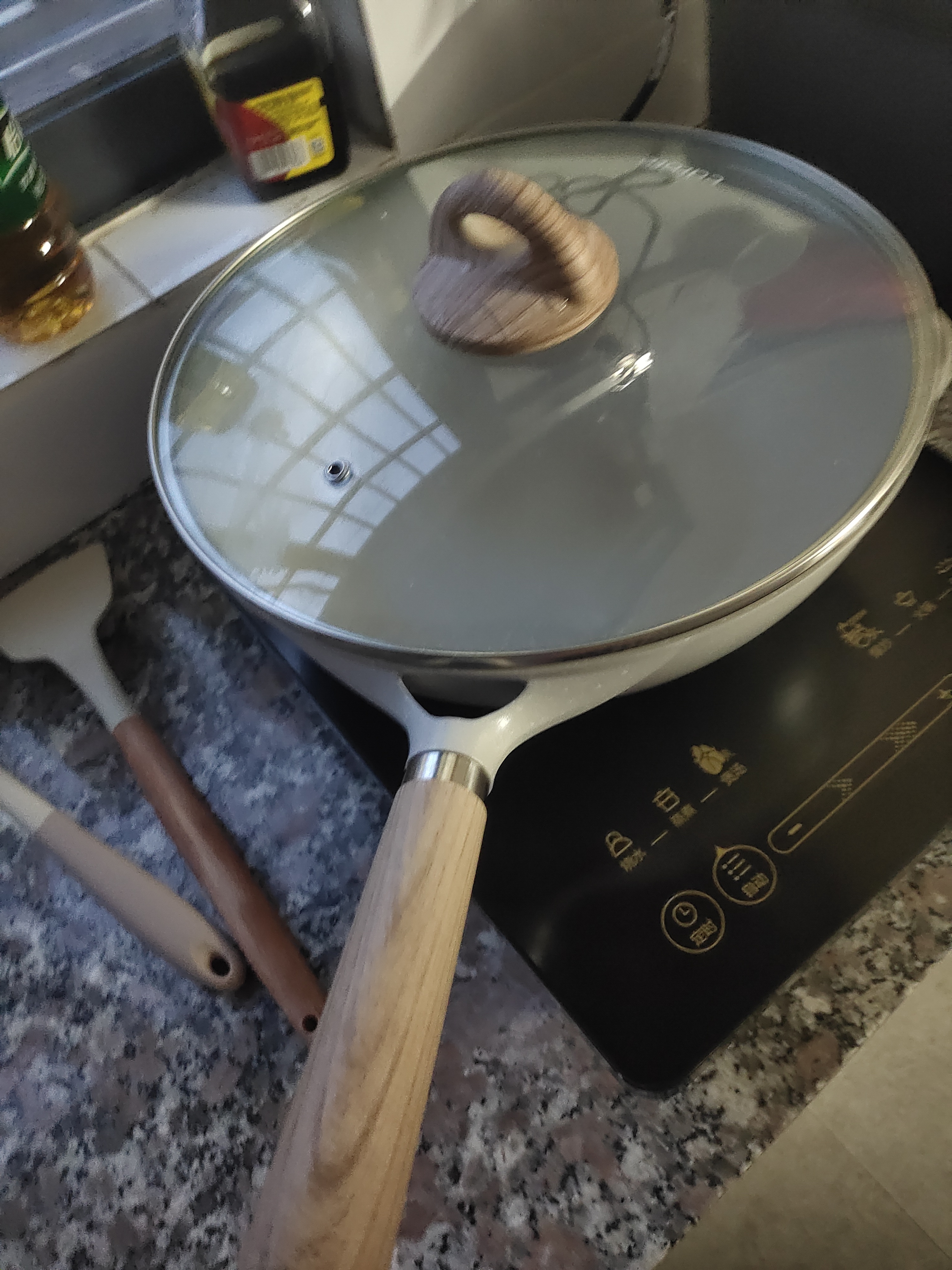 卡罗特不粘钛锅炒锅家用麦饭石炒菜锅平底锅不沾锅电磁炉燃气灶28cm套装 实拍图