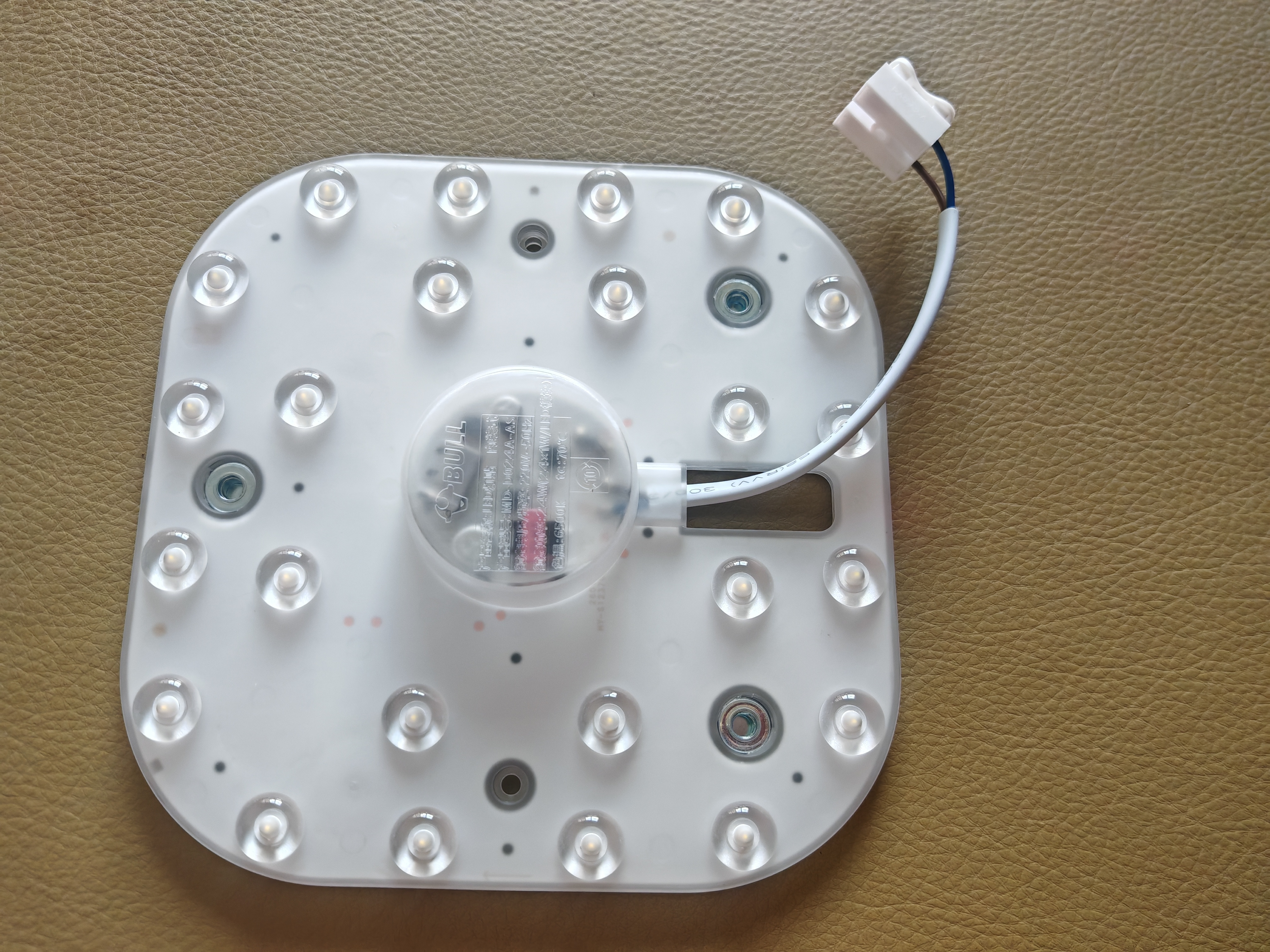 公牛（BULL）Led吸顶灯磁吸高亮灯贴替换灯盘光源 24W/方形/6500K 实拍图