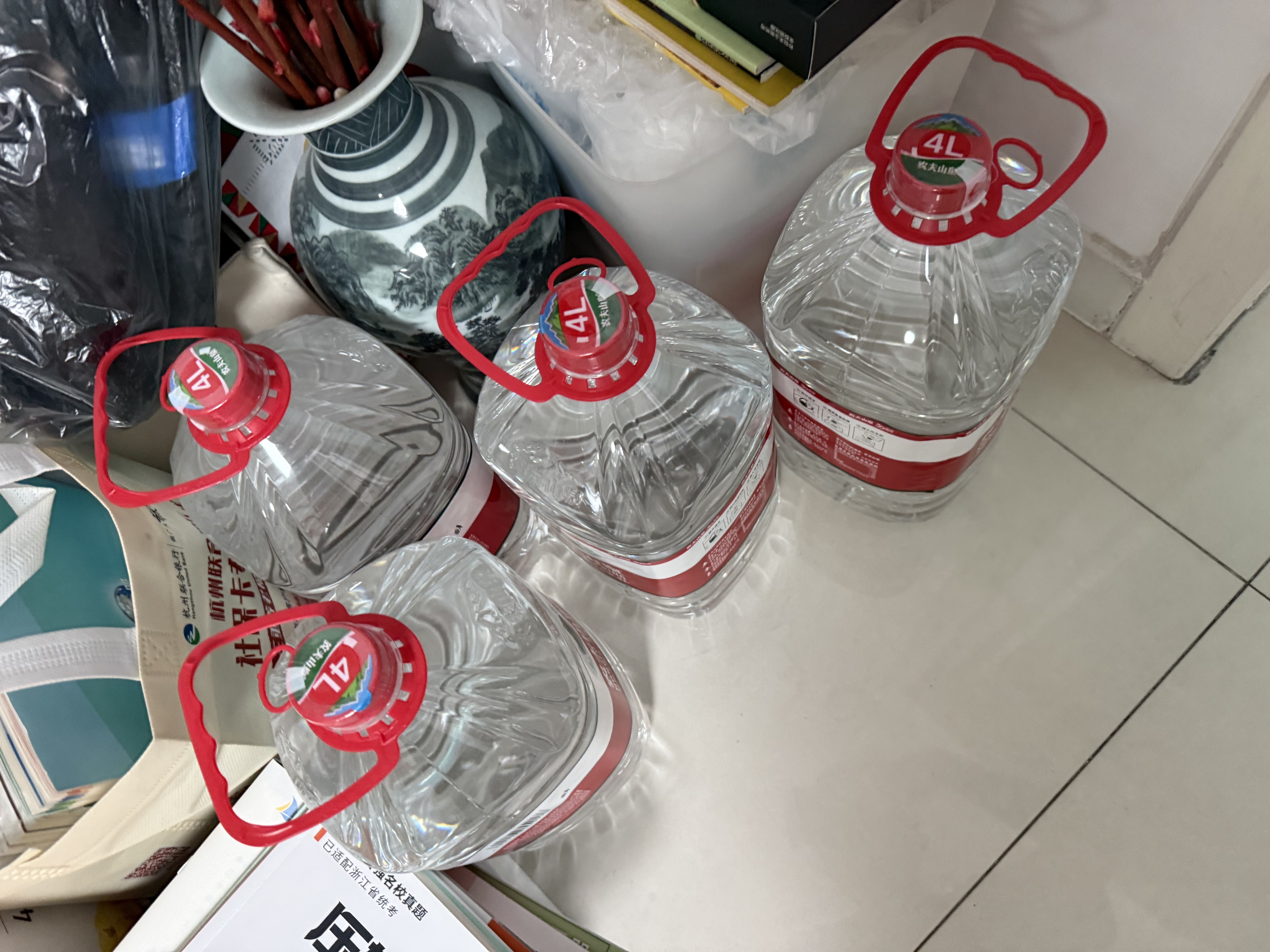 农夫山泉 饮用水 饮用天然水 透明装4L*6桶 整箱装 桶装水 实拍图