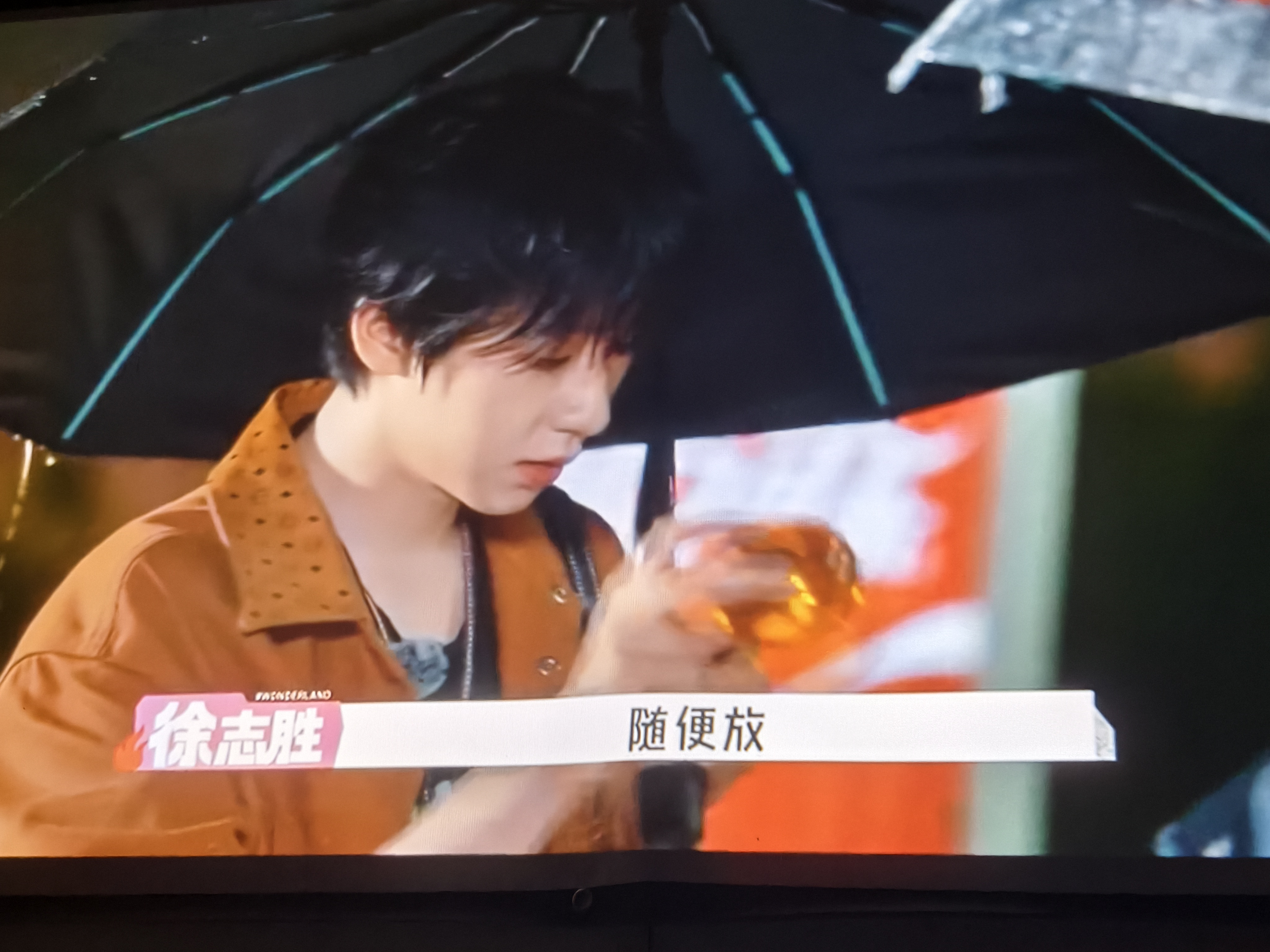 小米REDMI投影仪4【云台版】家用投影 智能家庭影院 ToF无感对焦校正 MEMC动态补偿 1080P分辨率 实拍图