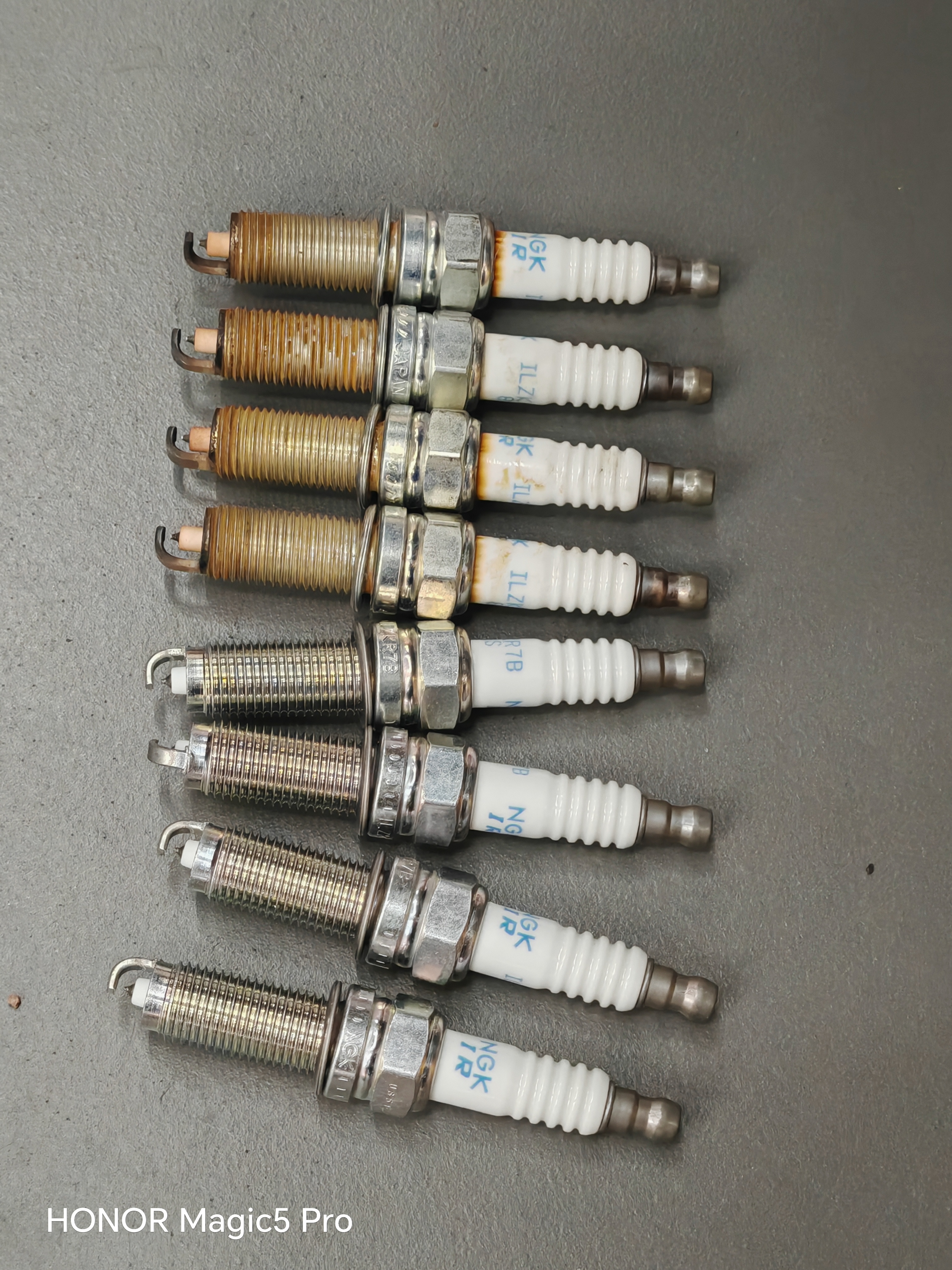 NGK铱铂金火花塞ILZKR7B-11S四支装雅阁奥德赛歌诗图思域CRV思铂睿 实拍图