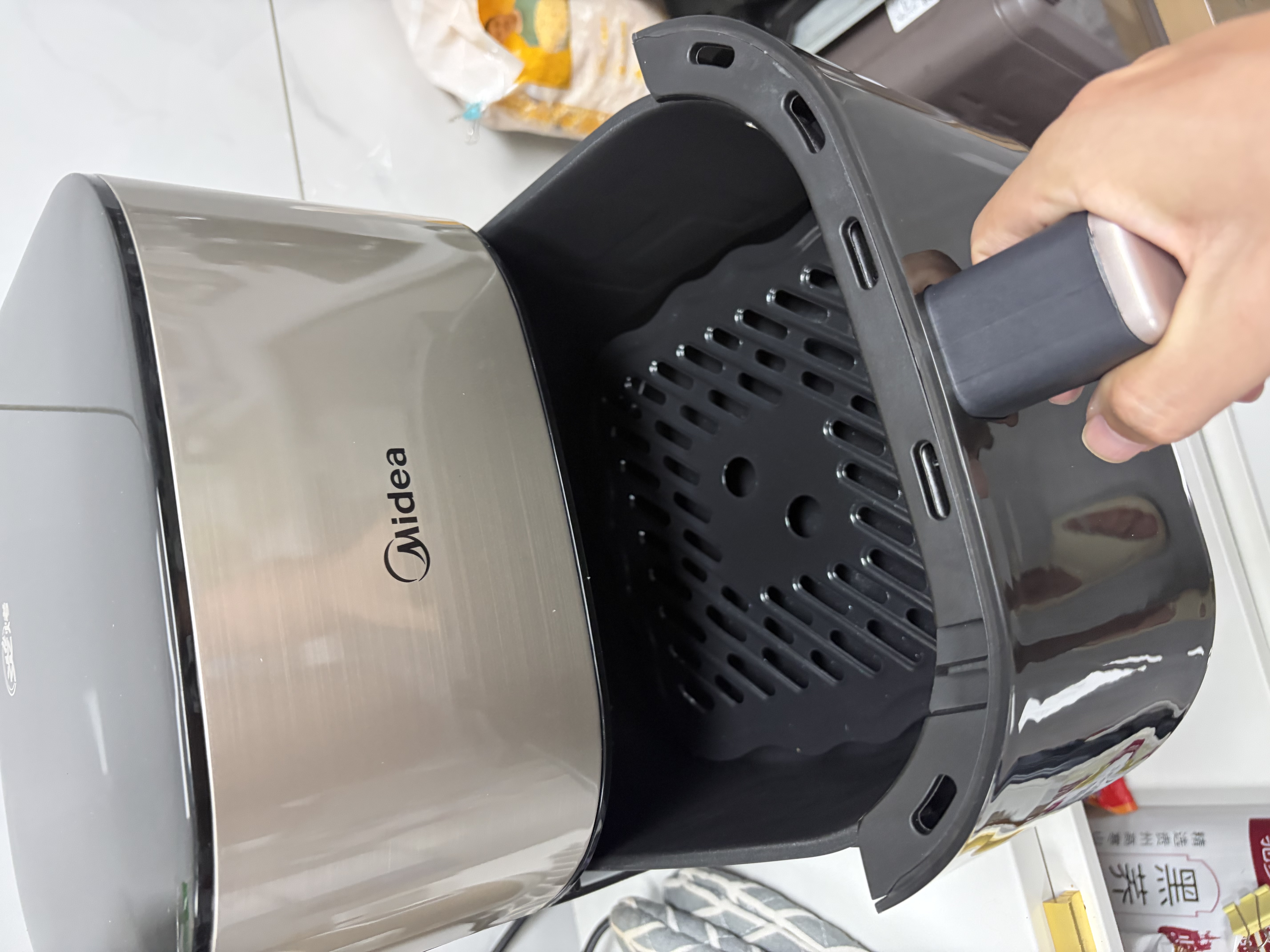 美的（Midea）空气炸锅 蒸烤一体 可视窗口 上下双热源免翻面 多功能家用 实用大容量6L 金属内腔KZC6054 实拍图