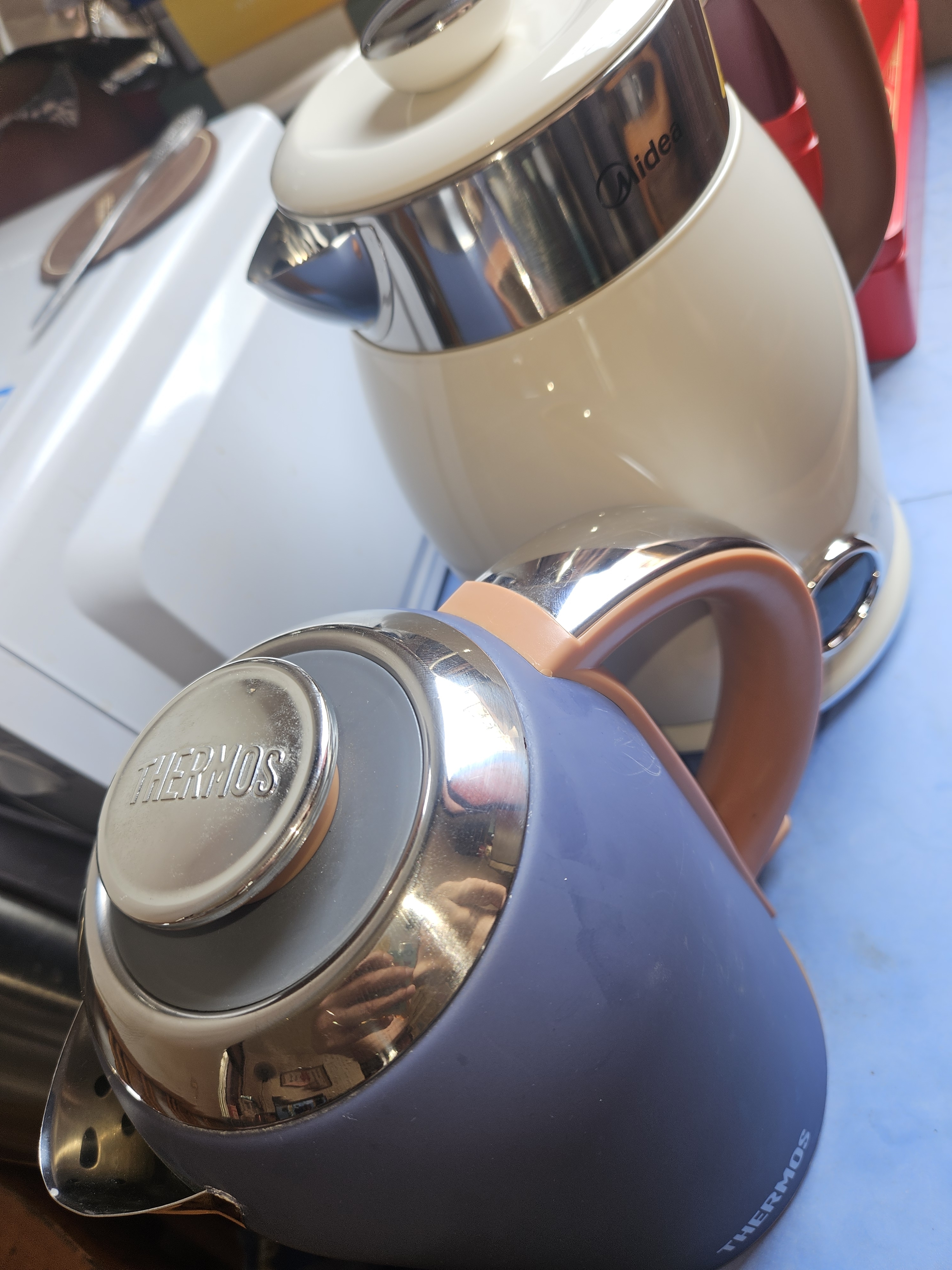 美的（Midea）电热水壶烧水壶2.5L大容量电水壶48H保温恒温316L母婴级不锈钢自动断电艺术家56段控温MK-SH73-Q 实拍图