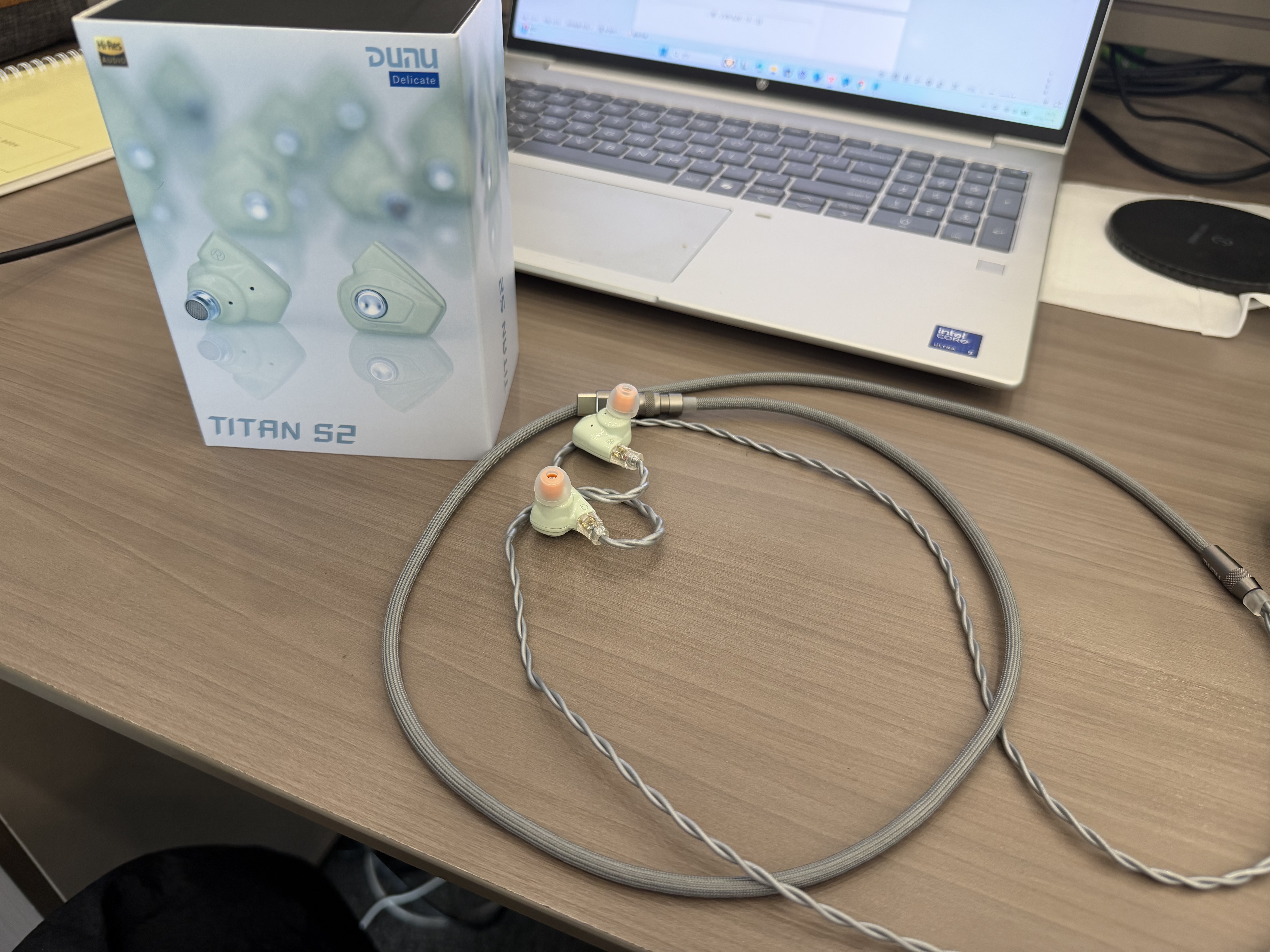 达音科（DUNU）Titan S2音乐有线耳机入耳式HIFI耳塞动圈可换插头系统3.5单端4.4平衡发烧入门高保真有线学生高解 TITAN S2 薄荷奶【3.5MM+4.4MM】 + Typec 转接 实拍图