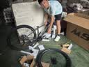 千里达26款M985ELITE山地自行车禧玛诺21速油压碟刹学生成人通勤单车 砚石灰- 21速 27.5*15寸 推荐:150-170cm左右 实拍图