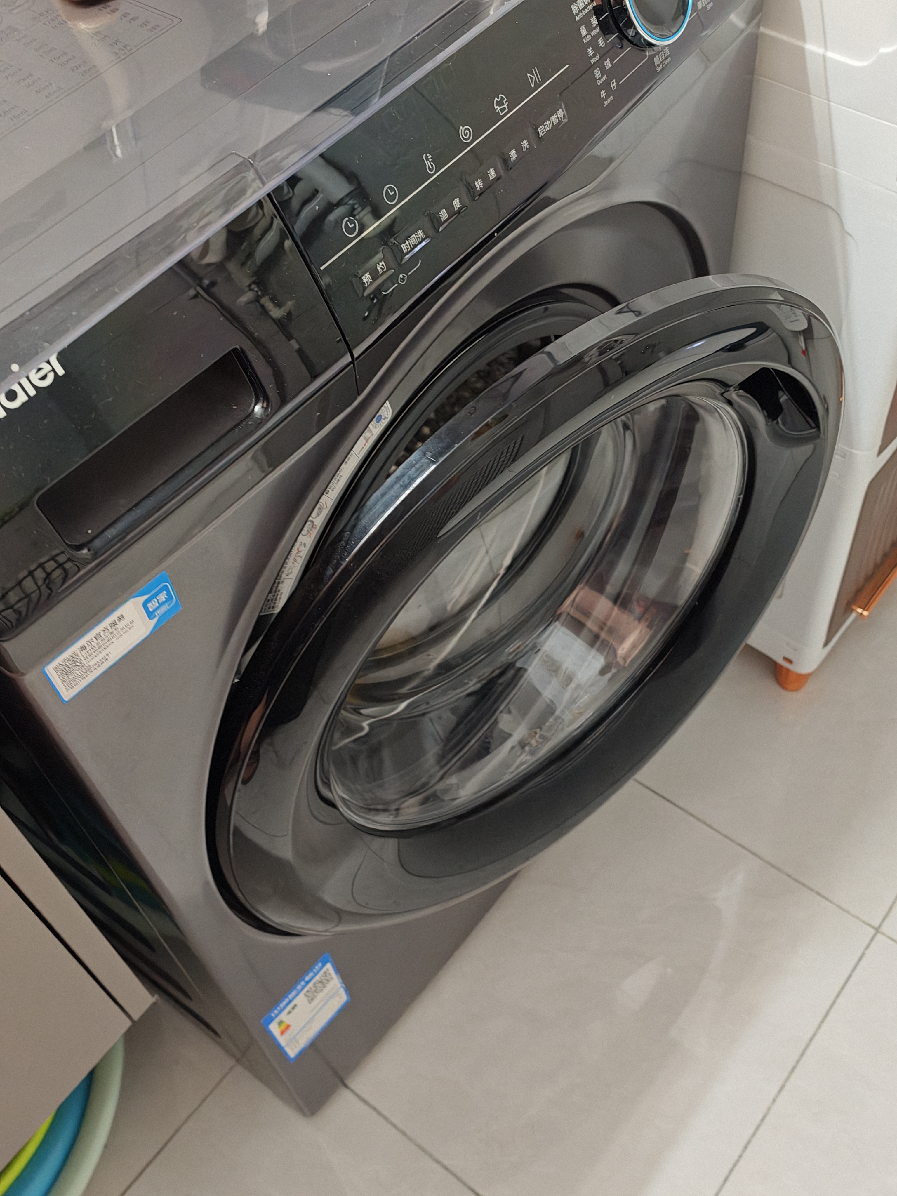 海尔（Haier）滚筒洗衣机8KG超薄平嵌全自动滚筒洗衣机大容量小户型嵌入式变频节能洗衣机 以旧换新 一级能效 8公斤+417超薄+525筒径+平嵌视窗 滚筒单洗 实拍图