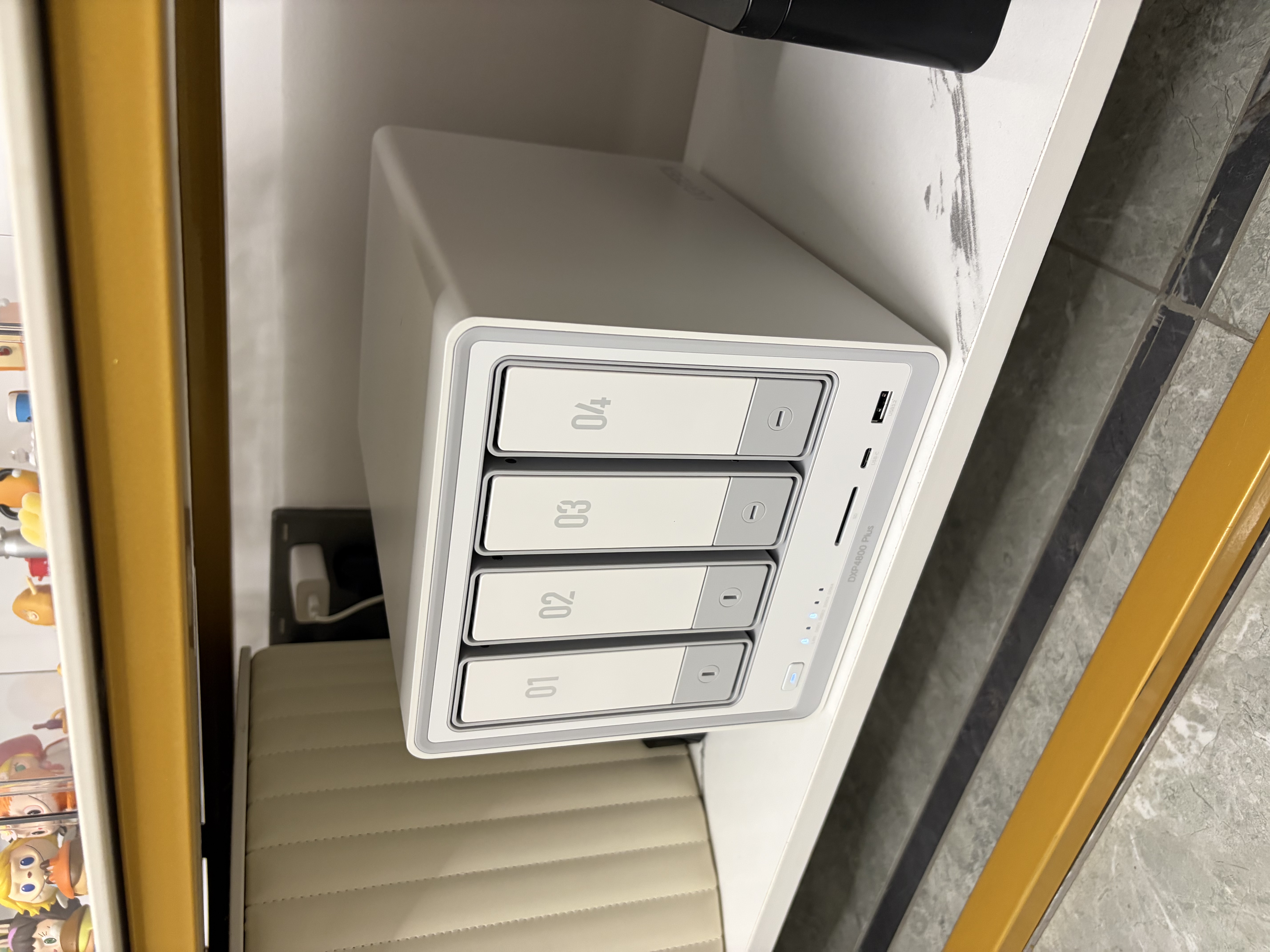 绿联私有云DXP4800 Plus 8G内存8T四盘位NAS网络存储个人云硬盘家庭服务器 万兆网口 手机平板扩容 实拍图