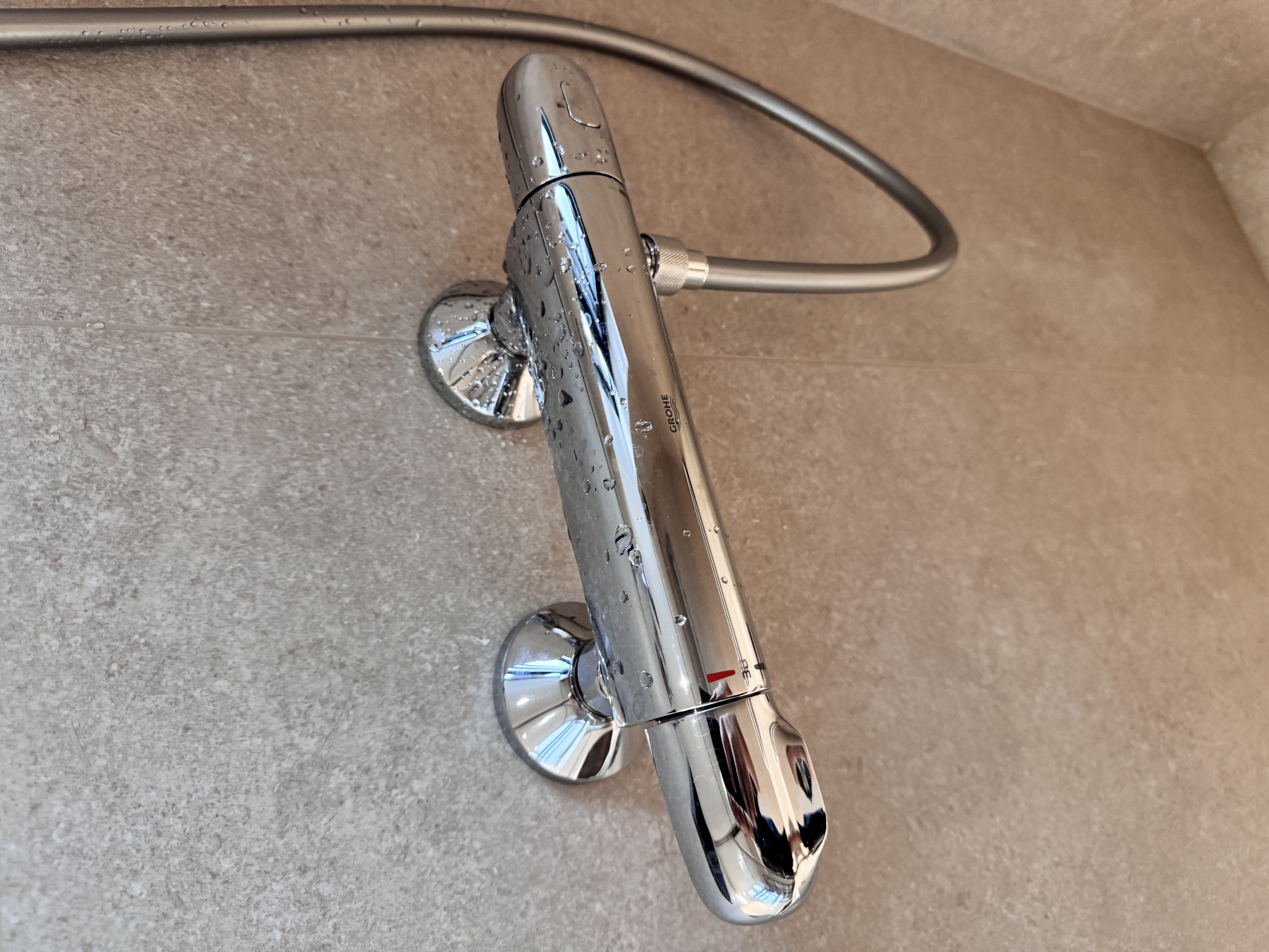 高仪（GROHE）原装进口花洒淋浴套装130mm大手持花洒喷头 空气注入四出水模式 恒温冷触不带下出水 实拍图
