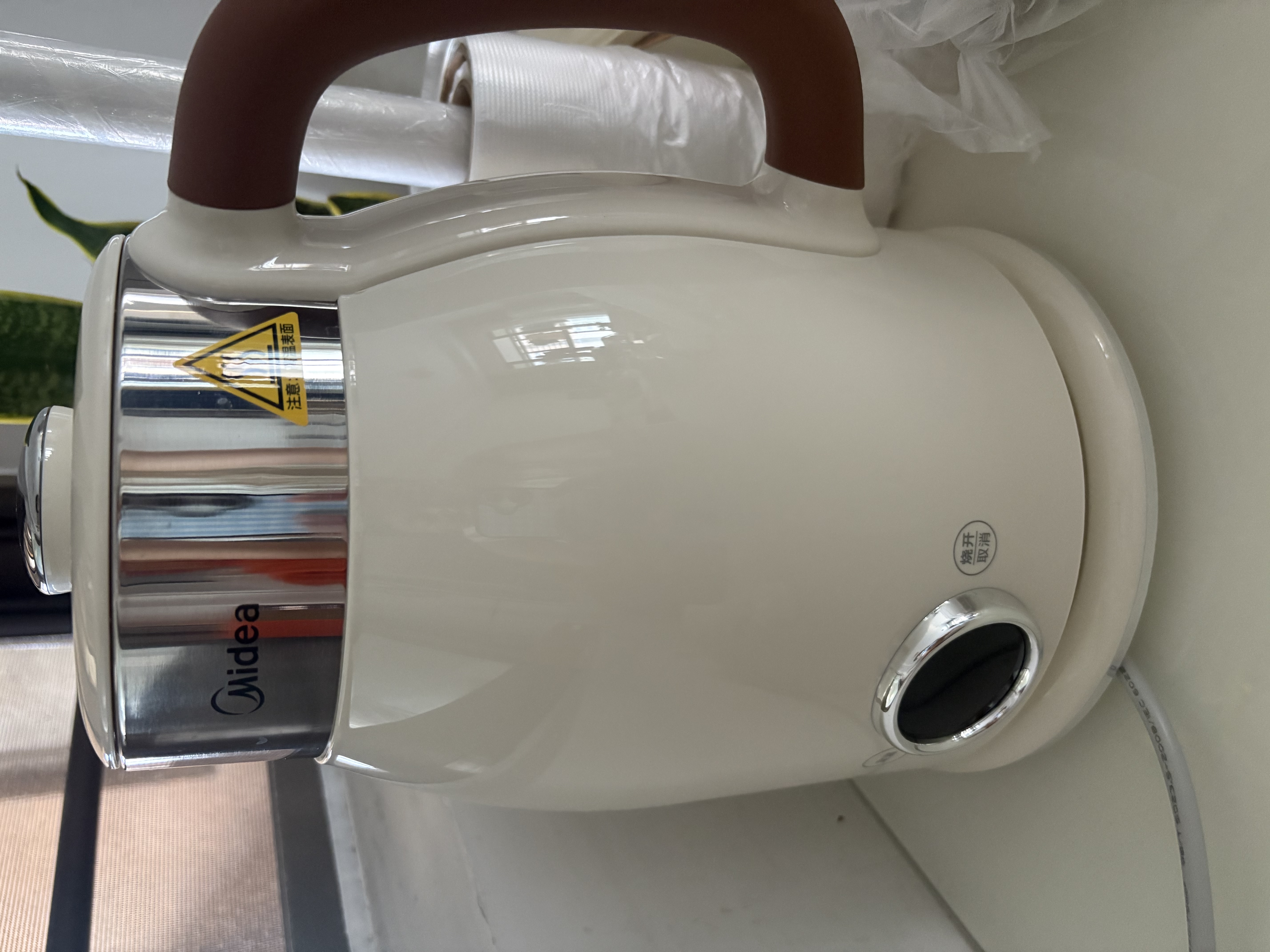 美的（Midea）电热水壶烧水壶2.5L大容量电水壶48H保温恒温316L母婴级不锈钢自动断电艺术家56段控温MK-SH73-Q 实拍图