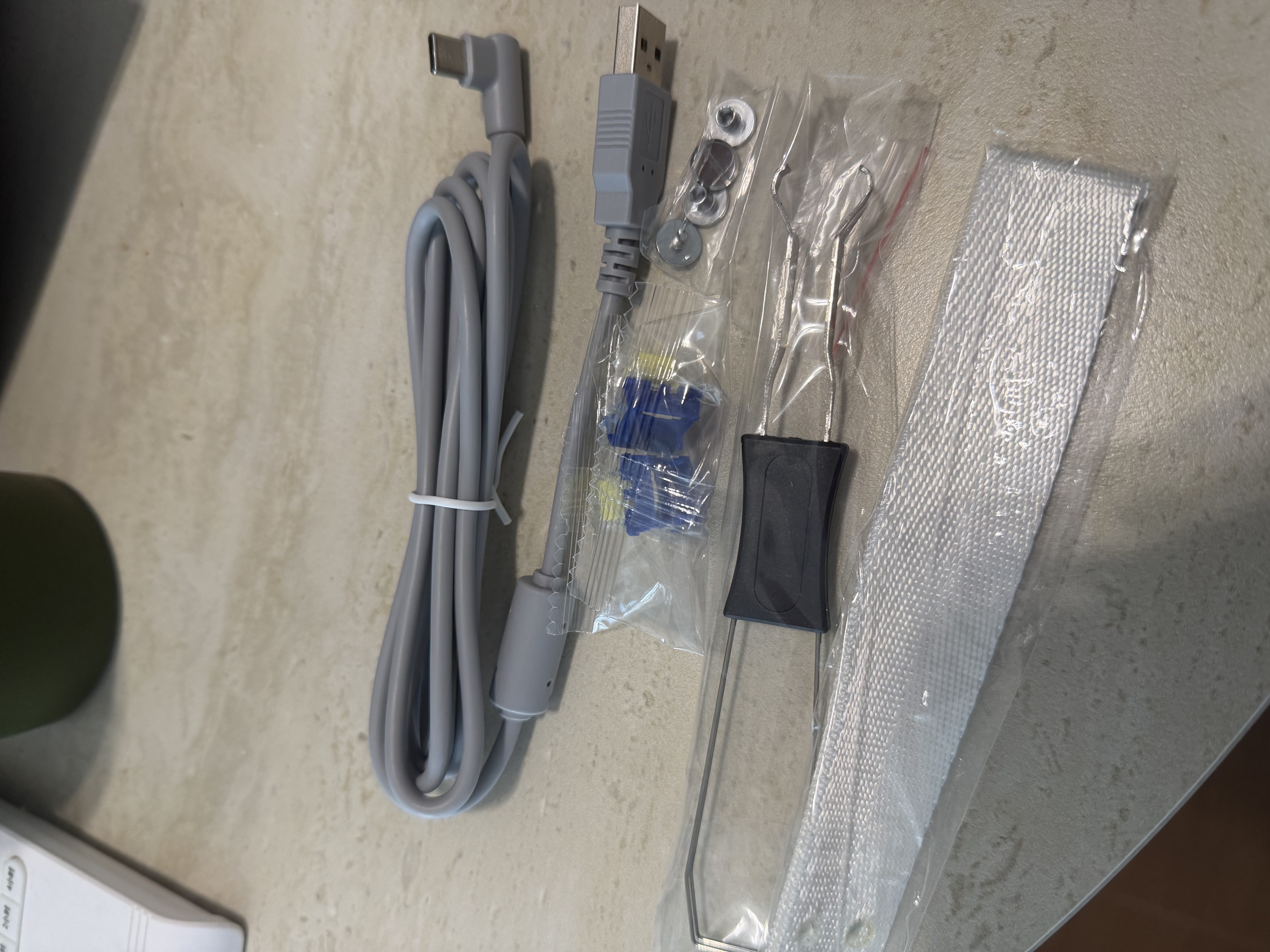 狼蛛（AULA）HERO 68HE磁轴键盘RT电竞游戏专用客制化机械键盘68键 8K回报率  粉色侧刻 海皇磁轴 实拍图