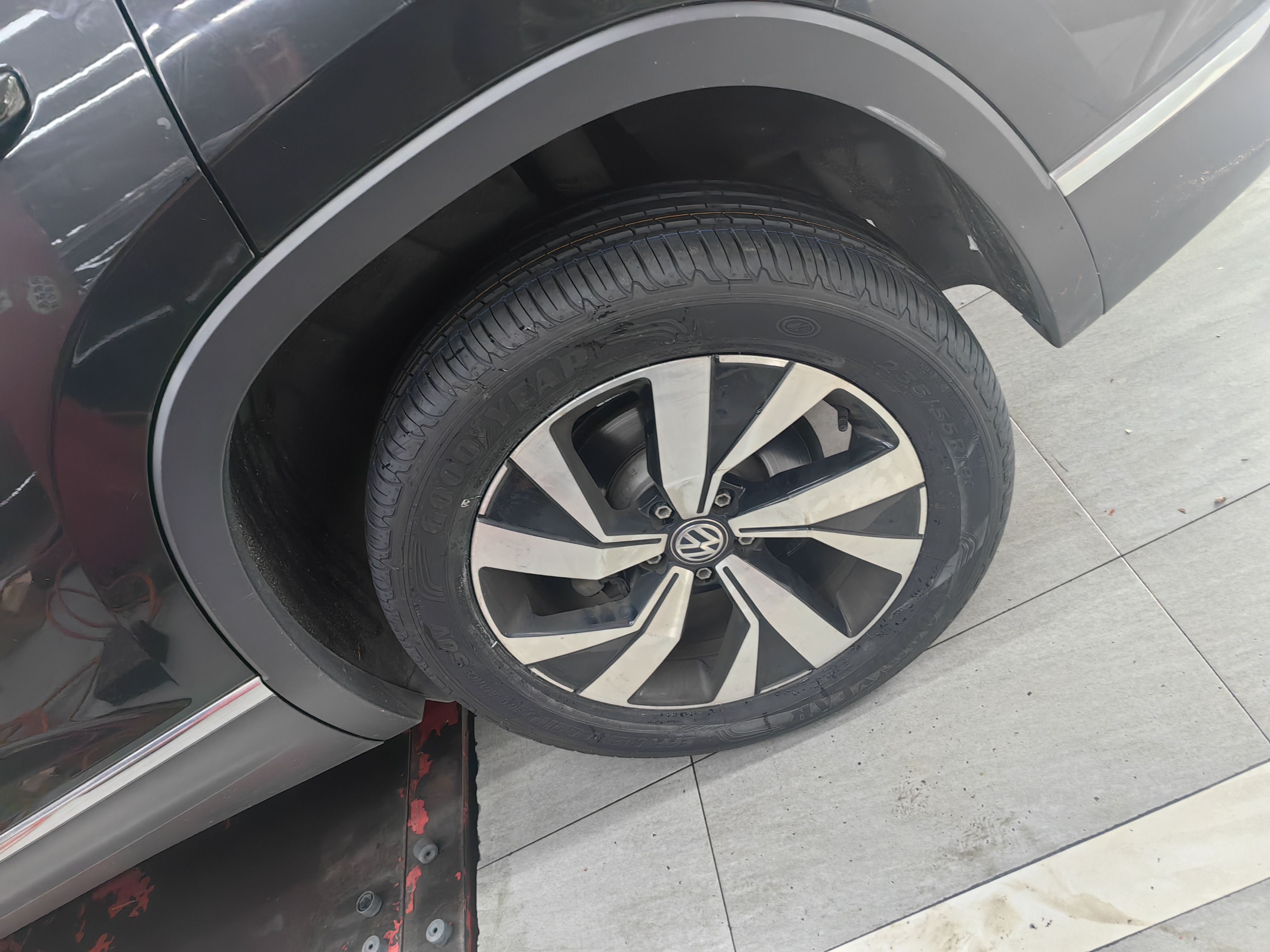 固特异（Goodyear）汽车轮胎 235/55R18 100V EGP SUV 御乘二代 SUV 原配探岳/领克05 实拍图