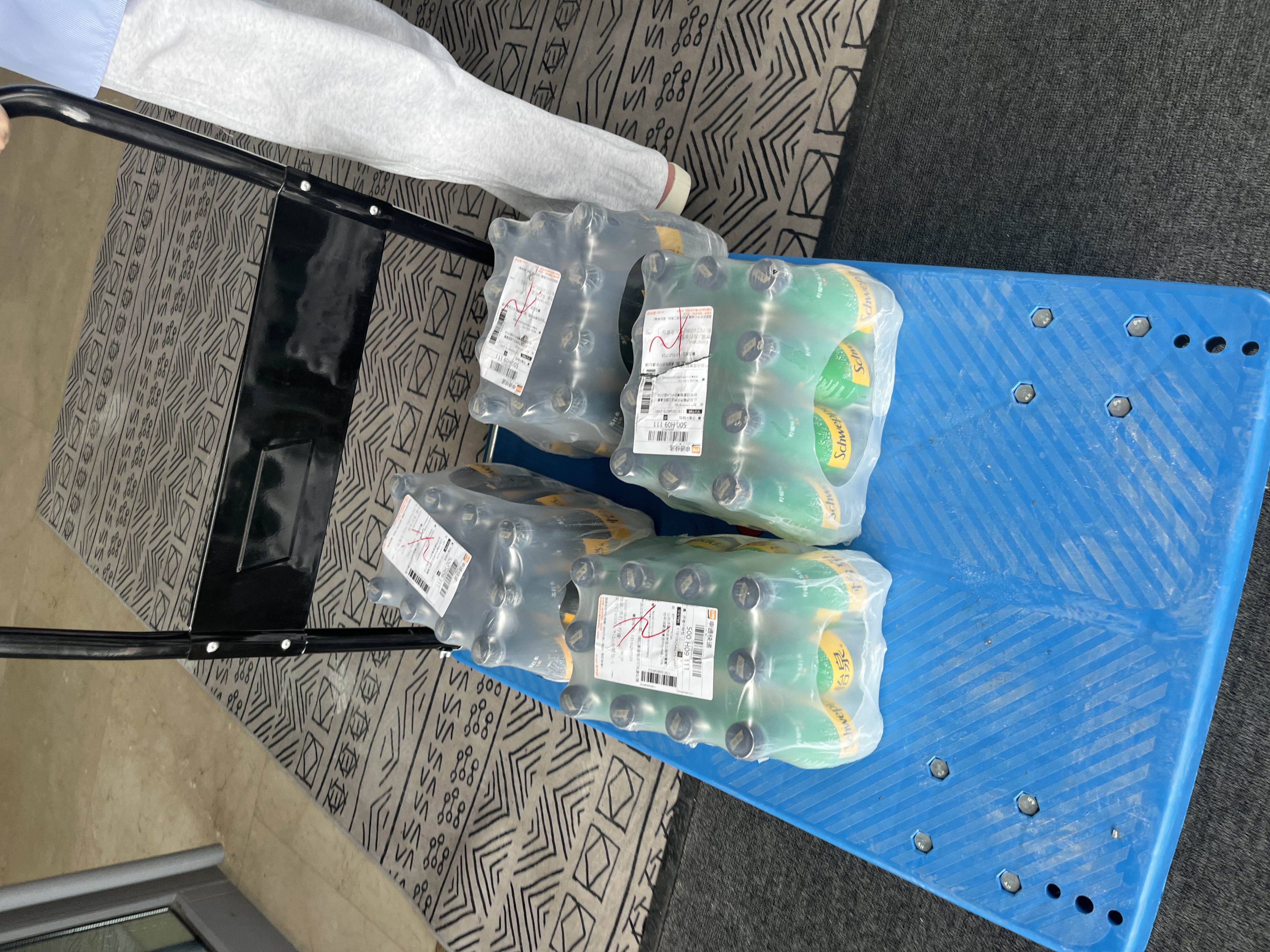 可口可乐（Coca-Cola）Schweppes怡泉苏打水气泡水原味柠檬味400ml组合装 怡泉原味400ml*12瓶【2箱】 实拍图