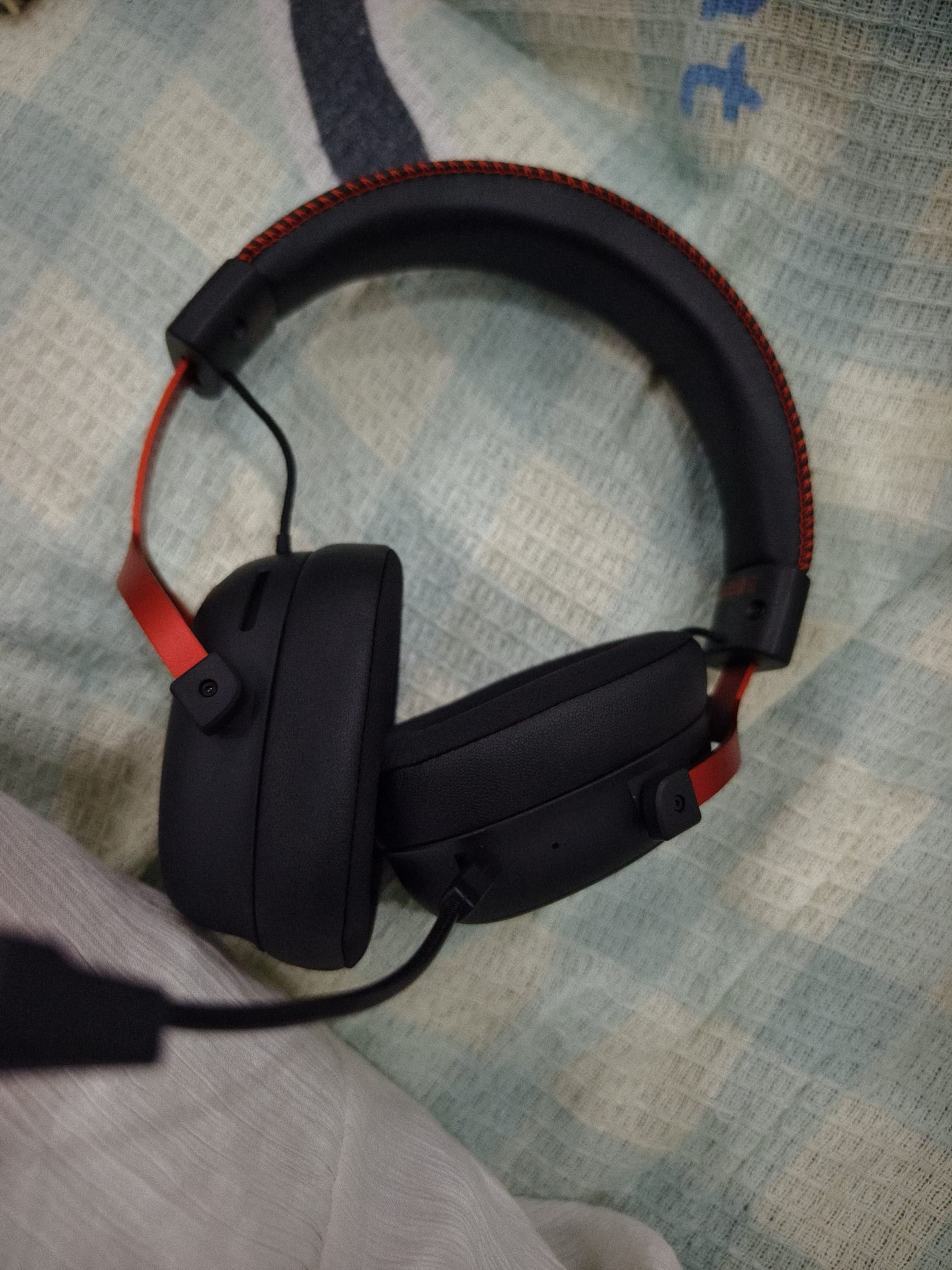 iKF V11 Max四模游戏耳机头戴式无线电竞7.1声场蓝牙有线FPS专用驱动三角洲无畏契约听声辨位 黑红色 实拍图