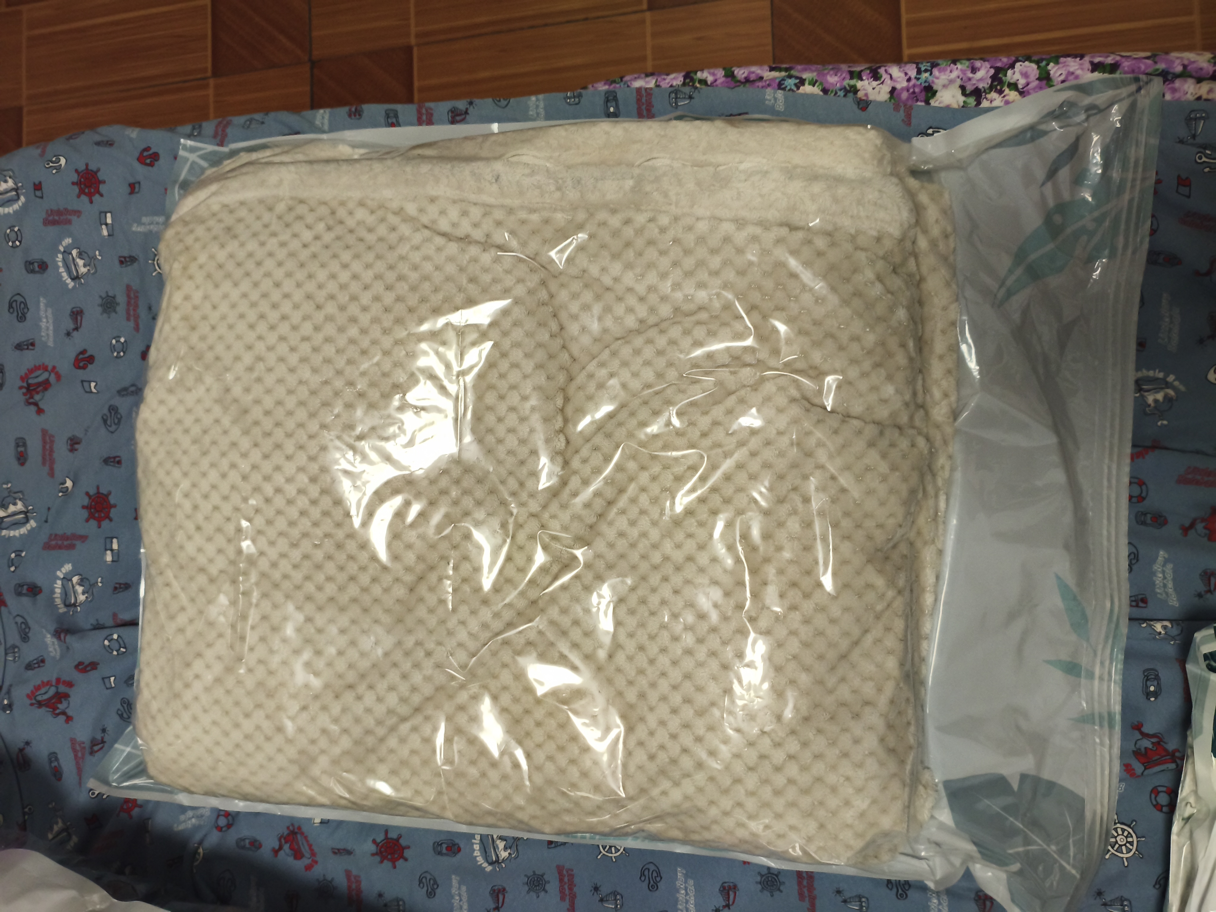 佛斯德真空压缩袋收纳袋棉被被子衣物衣服整理袋子电泵抽空气压缩收纳袋 4个特大4个大号4个中号+电泵 实拍图