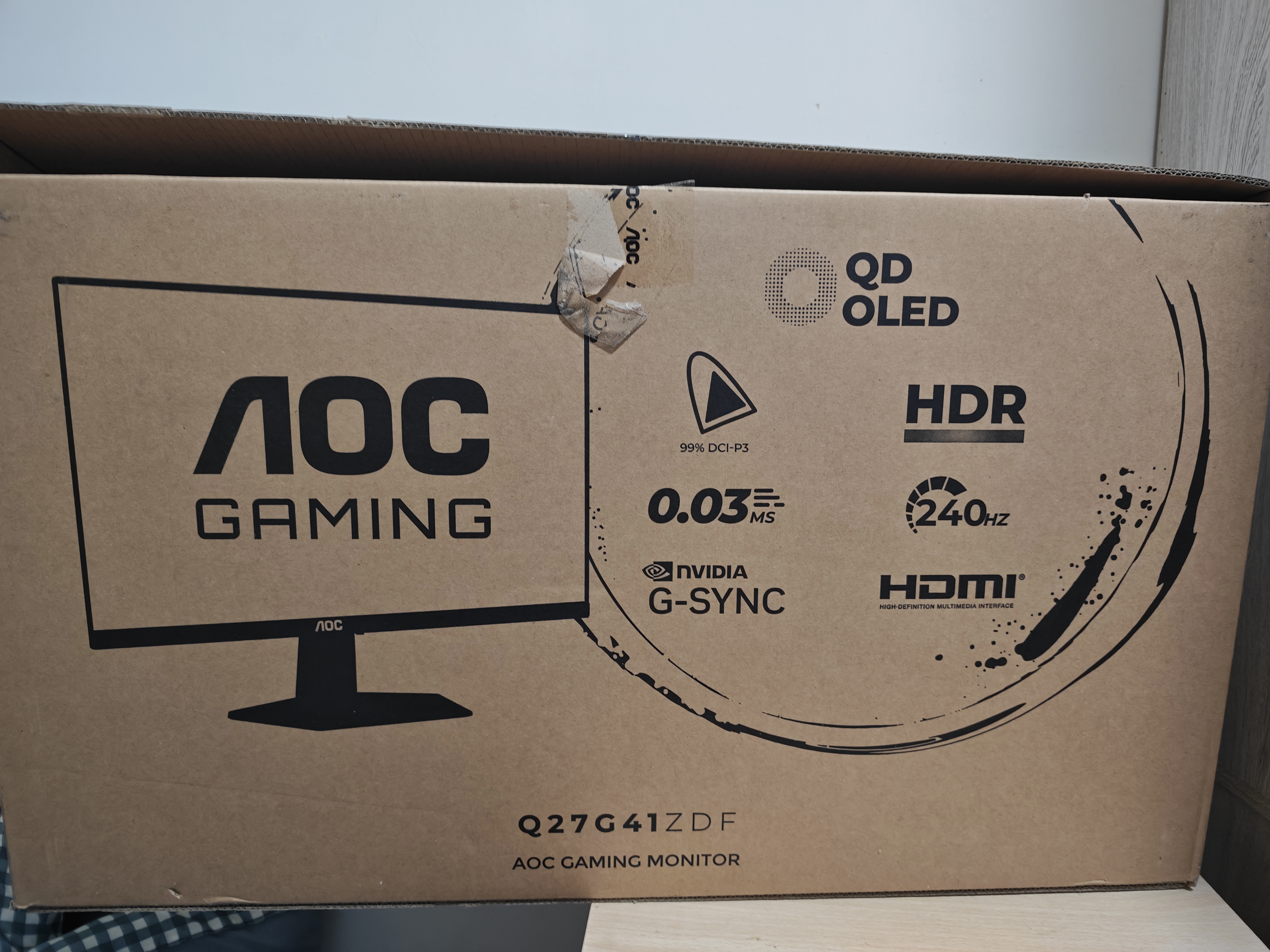 AOC 27英寸2K 原生240Hz QD-OLED 原生10Bit 0.03ms HDR 硬件低蓝光 电竞游戏FPS显示器 Q27G41ZDF 实拍图