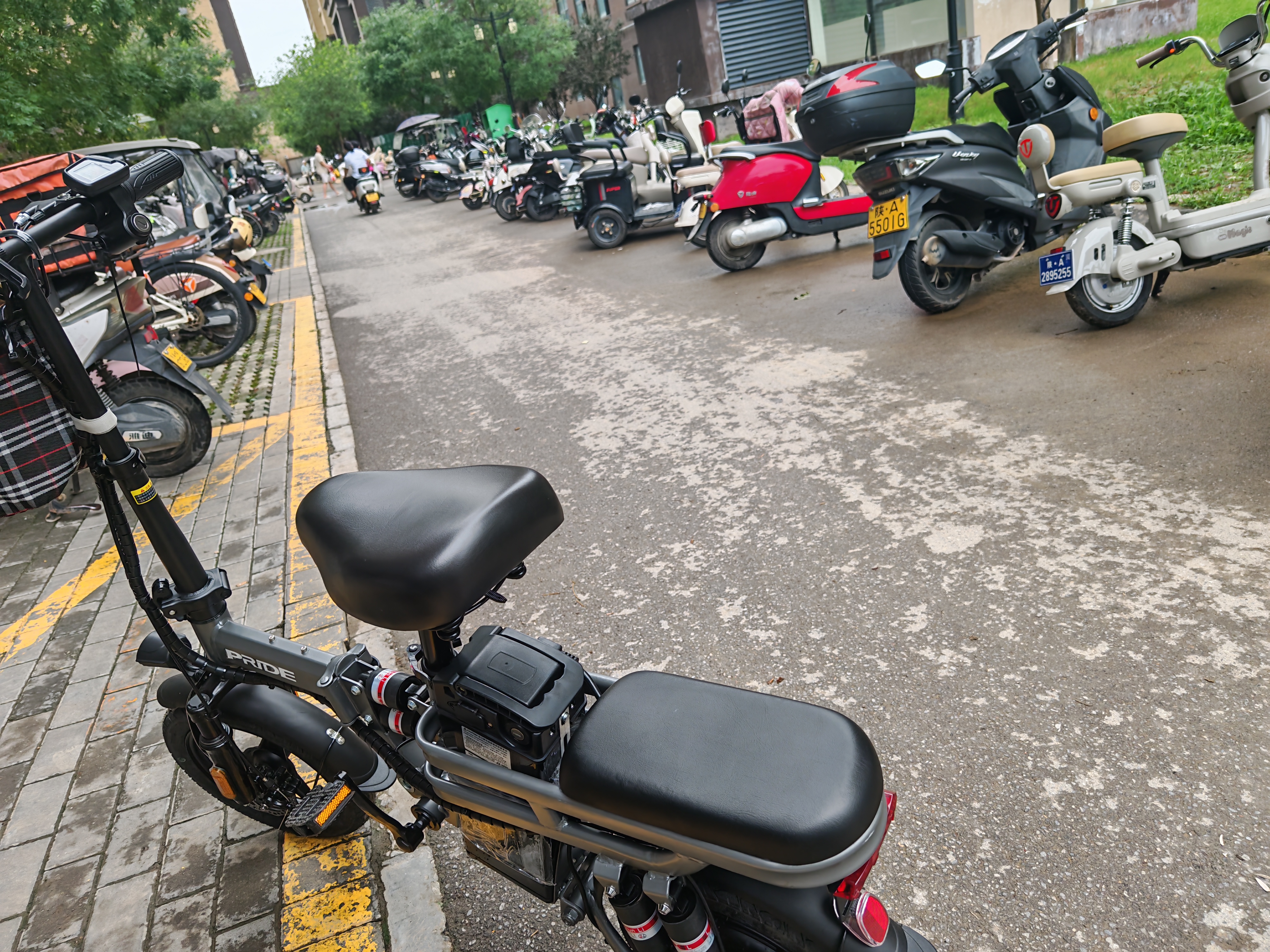 普莱德新国标折叠电动自行车 超长续航电动车 铝合金代驾车 锂电池助力男女通用成人电瓶车 代步电单车 避震顶配-22减震-进口级电芯-20A纯电续航≤60km 实拍图