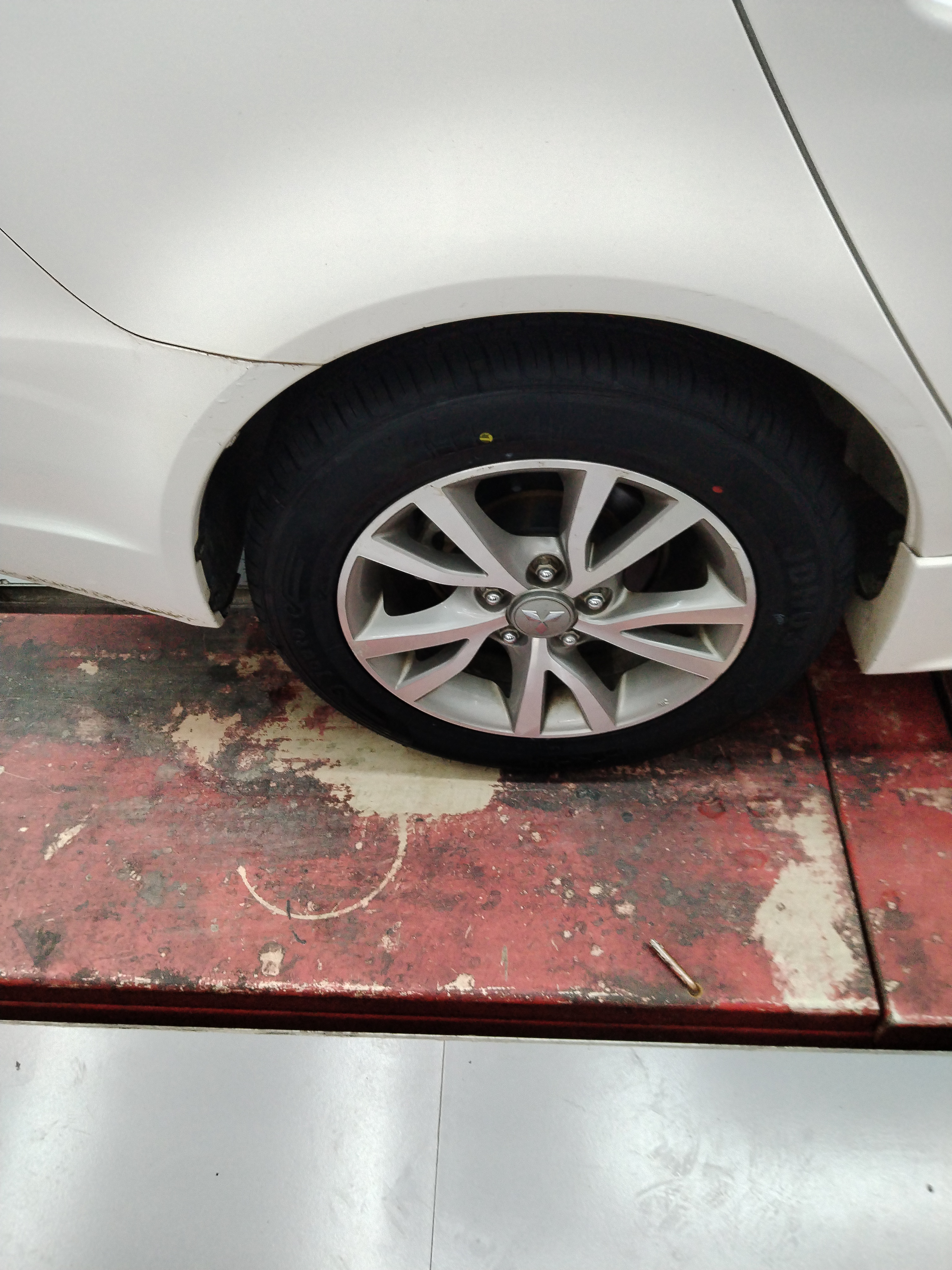 京安途JAUTO汽车轮胎 205/60R16 92H JDH03 适配福特/新轩逸/凌渡 实拍图