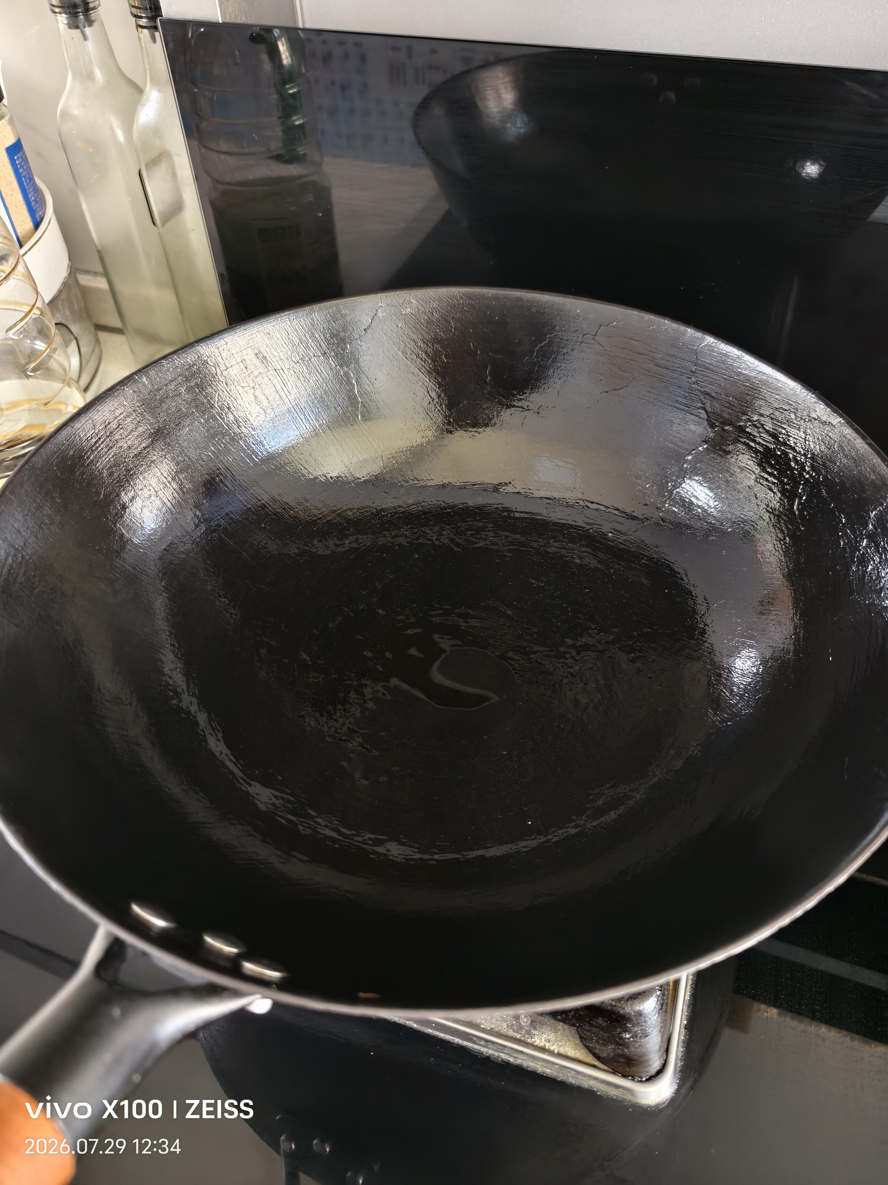 中福铁锅龟纹生铁铸铁锅炒锅家用炒菜锅无涂层已开锅老式古法陆川铁锅 圆底+无副耳 34cm 不锈钢盖 实拍图