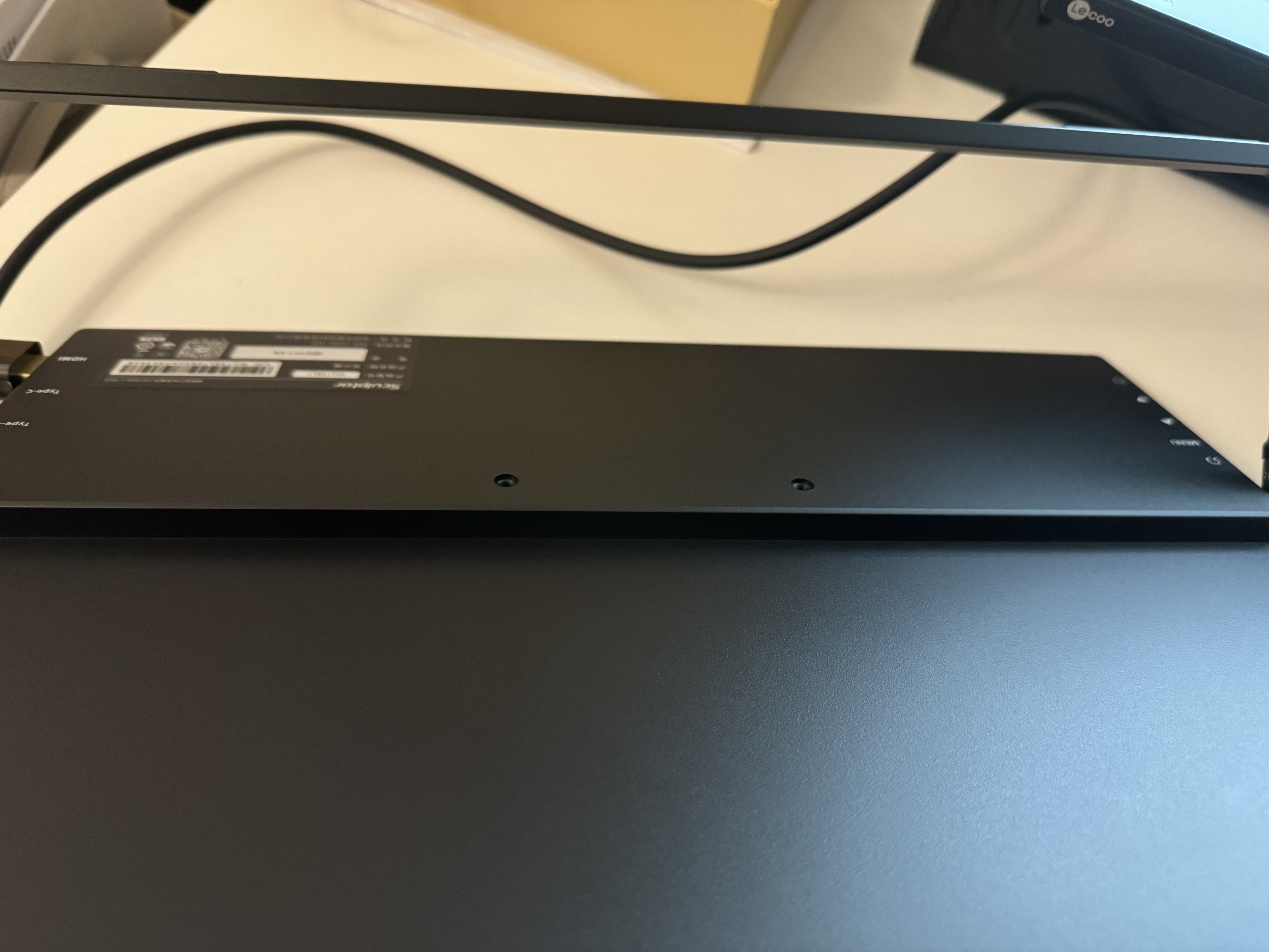 雕塑家15.6英寸4K便携式显示器 100%sRGB广色域 电脑笔记本手机副屏 PS4/5扩展屏分屏一线直连MU156LT 实拍图