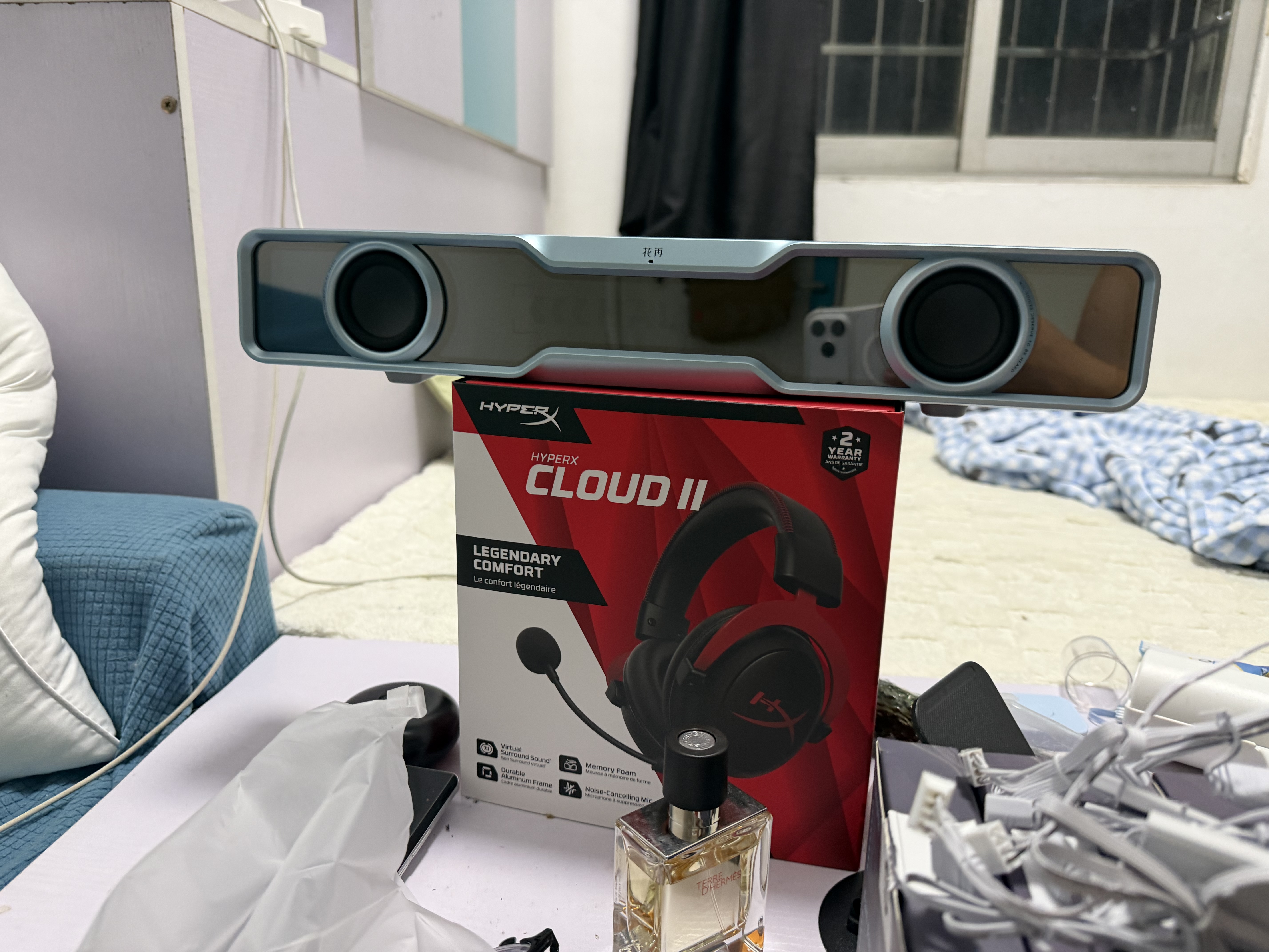 漫步者（EDIFIER）花再Halo SoundBar桌面蓝牙音箱炫彩深渊灯效音响游戏宿舍家用隐藏麦台式笔记本送男女友礼物 【京东独家】冰川蓝 实拍图