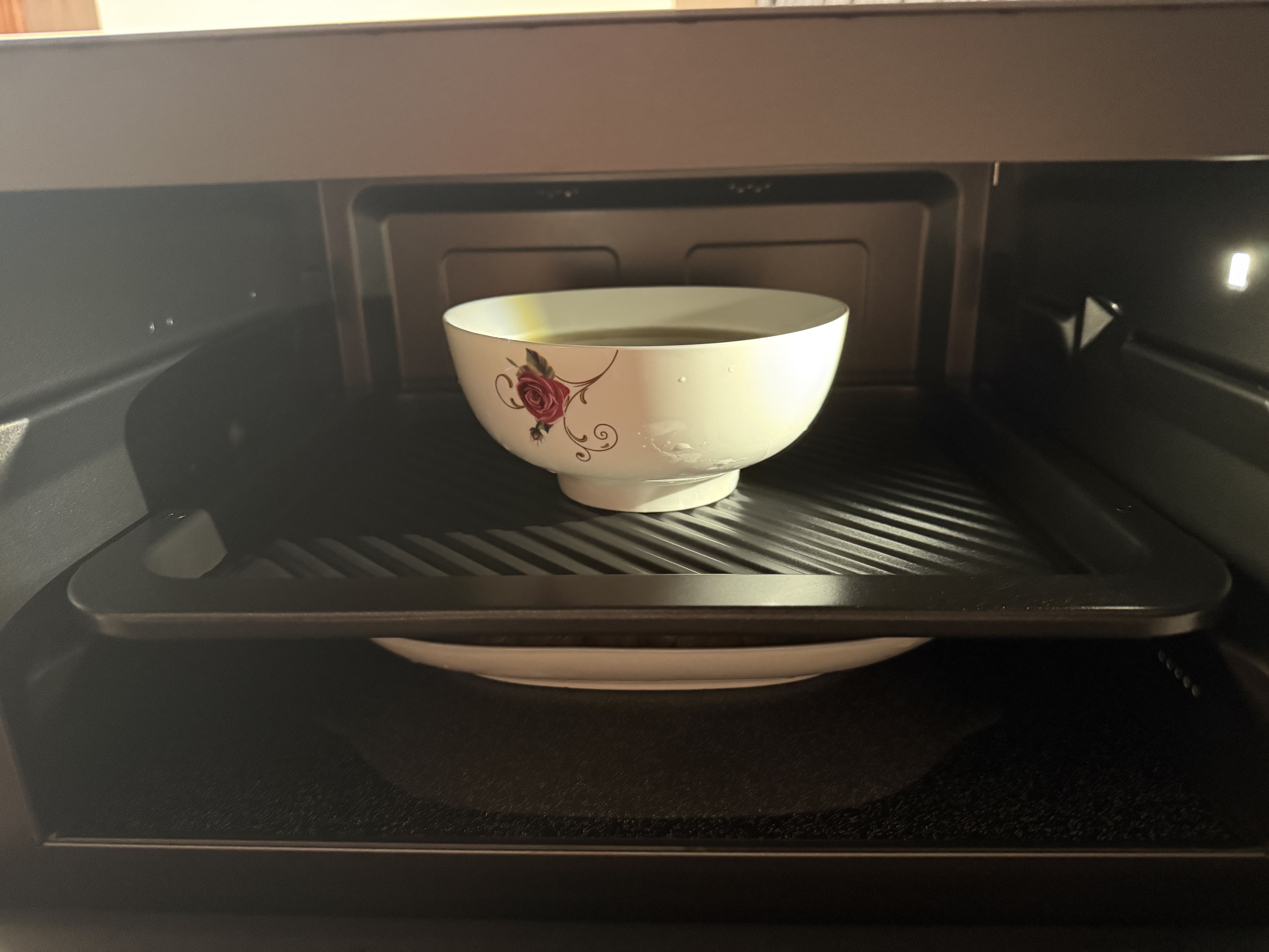 松下（Panasonic）万食炉2.0上烤炸下炖煮蒸变频微波台嵌两用28L大容量微蒸烤炸炖一体机NN-DS59QM 实拍图