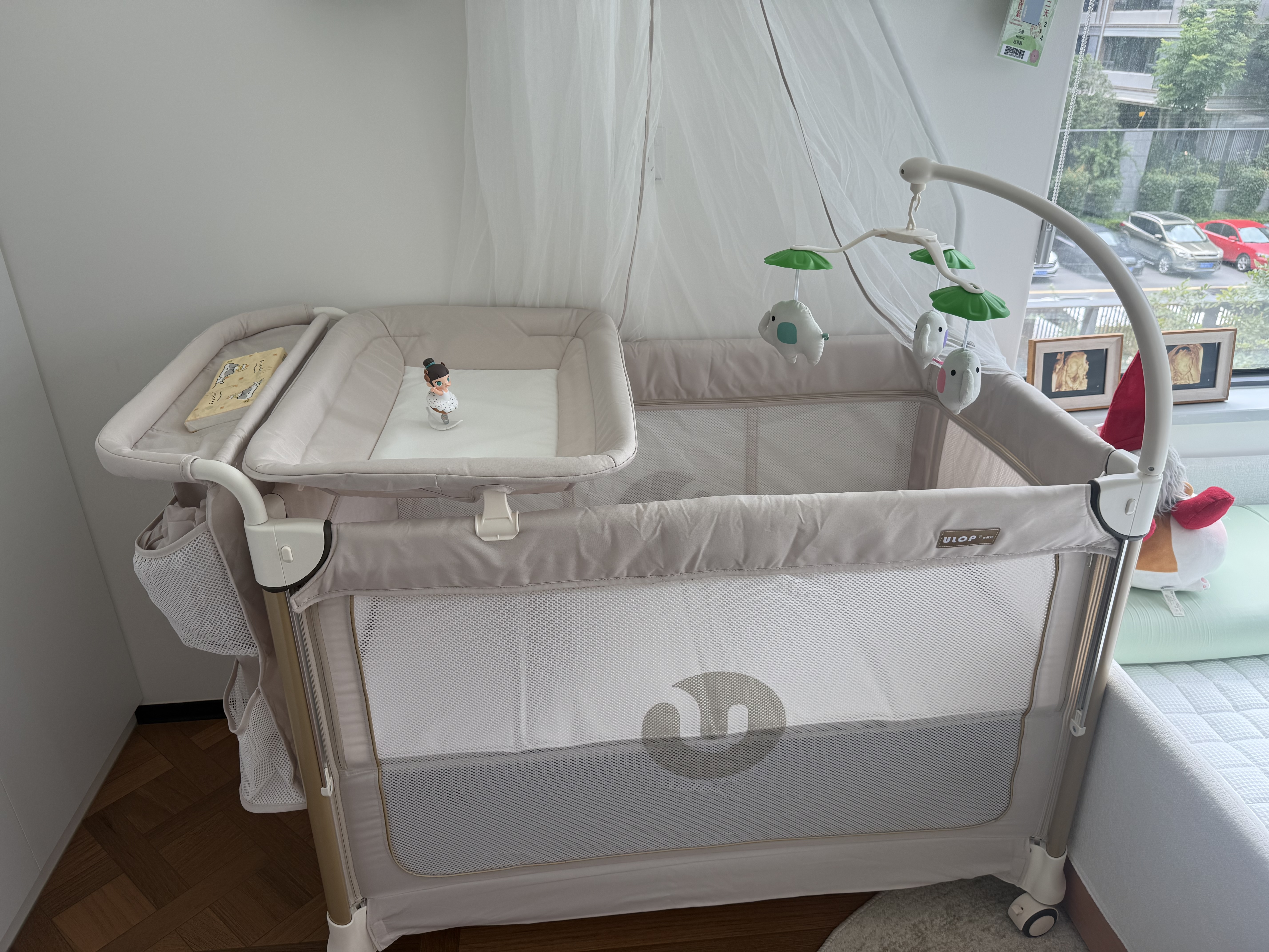 优乐博（ULOP）婴儿床移动拼接宝宝床一键折叠多功能带尿布台新生儿摇篮摇摇床 航空铝柱+5A级抗菌面料+布套可拆洗/星河金 哄睡神器婴儿用品活动晒图送椰棕床垫 实拍图