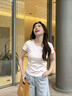 森马（Semir）短袖t恤女短款修身圆领内搭26夏凉感收腰V领上衣辣妹109326100003 实拍图