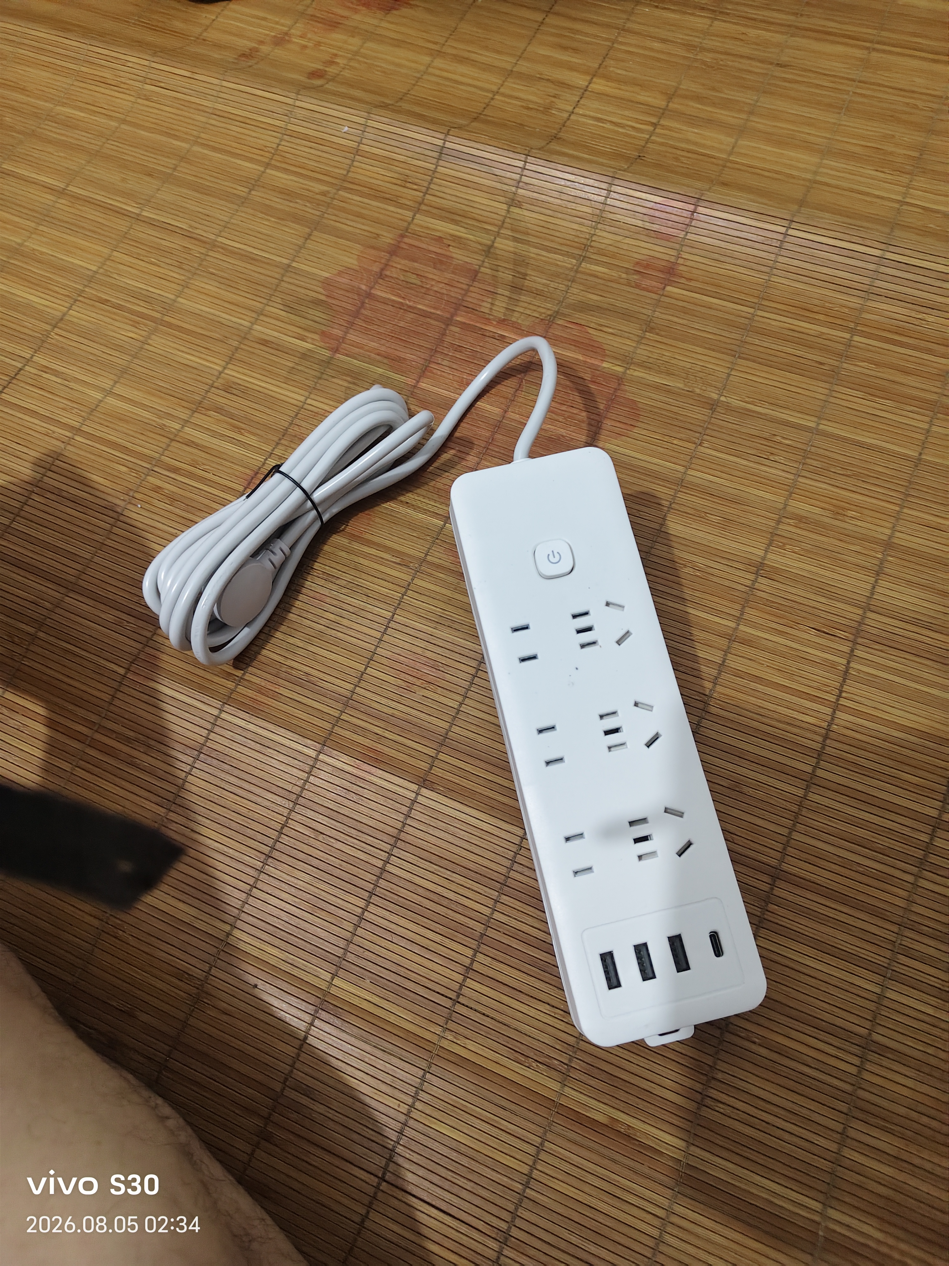 【京东物流】家用智能排插米用家用USB插座板插线板电源多功能开关插排接线板插板 21孔【6插位+3USB 2.8米】 实拍图