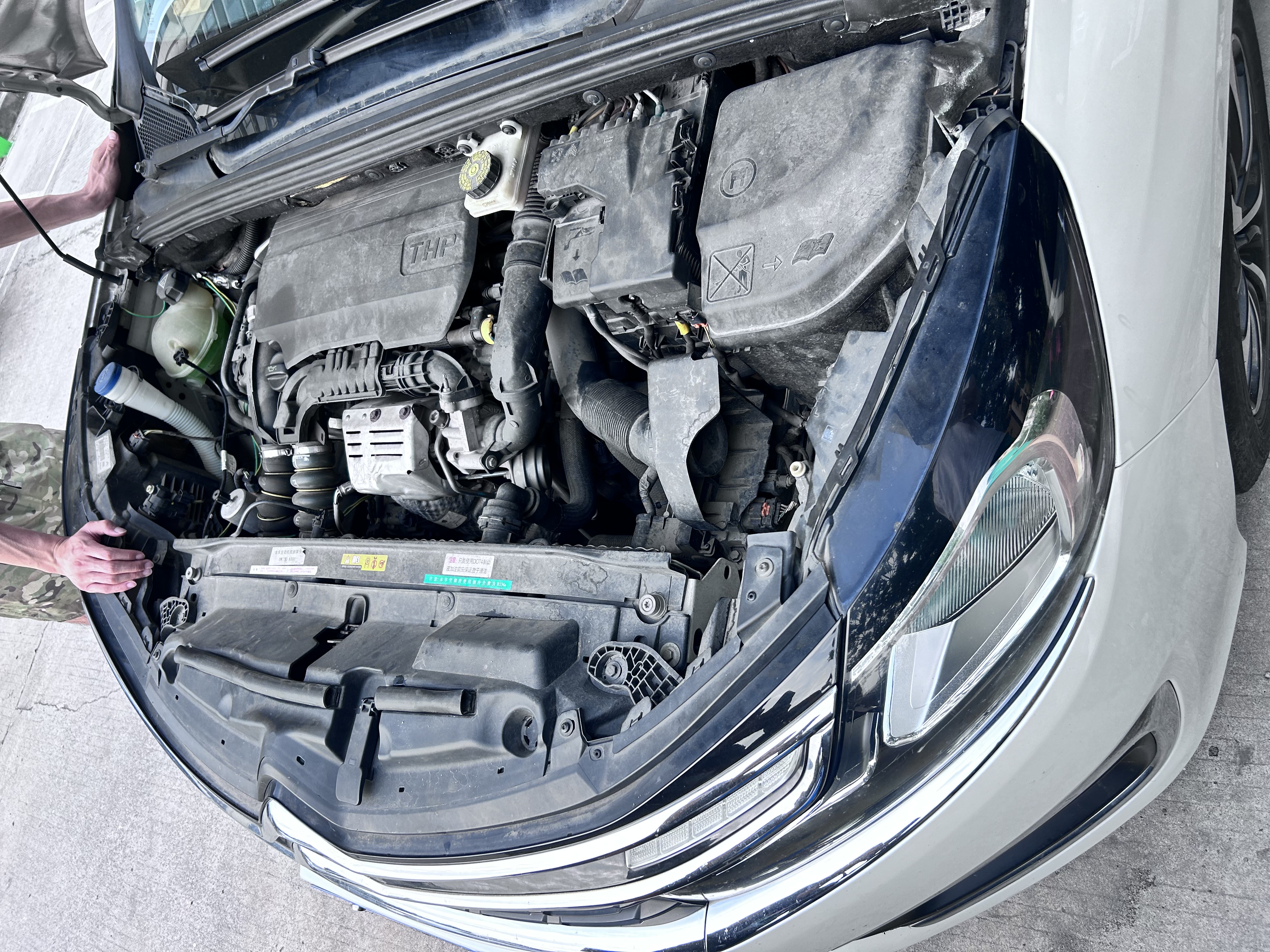 博世（BOSCH）刹车前片雪铁龙C5/C4L标致508捷豹XF/XF SPORTBRAKE/S-TYPEAB1634 实拍图