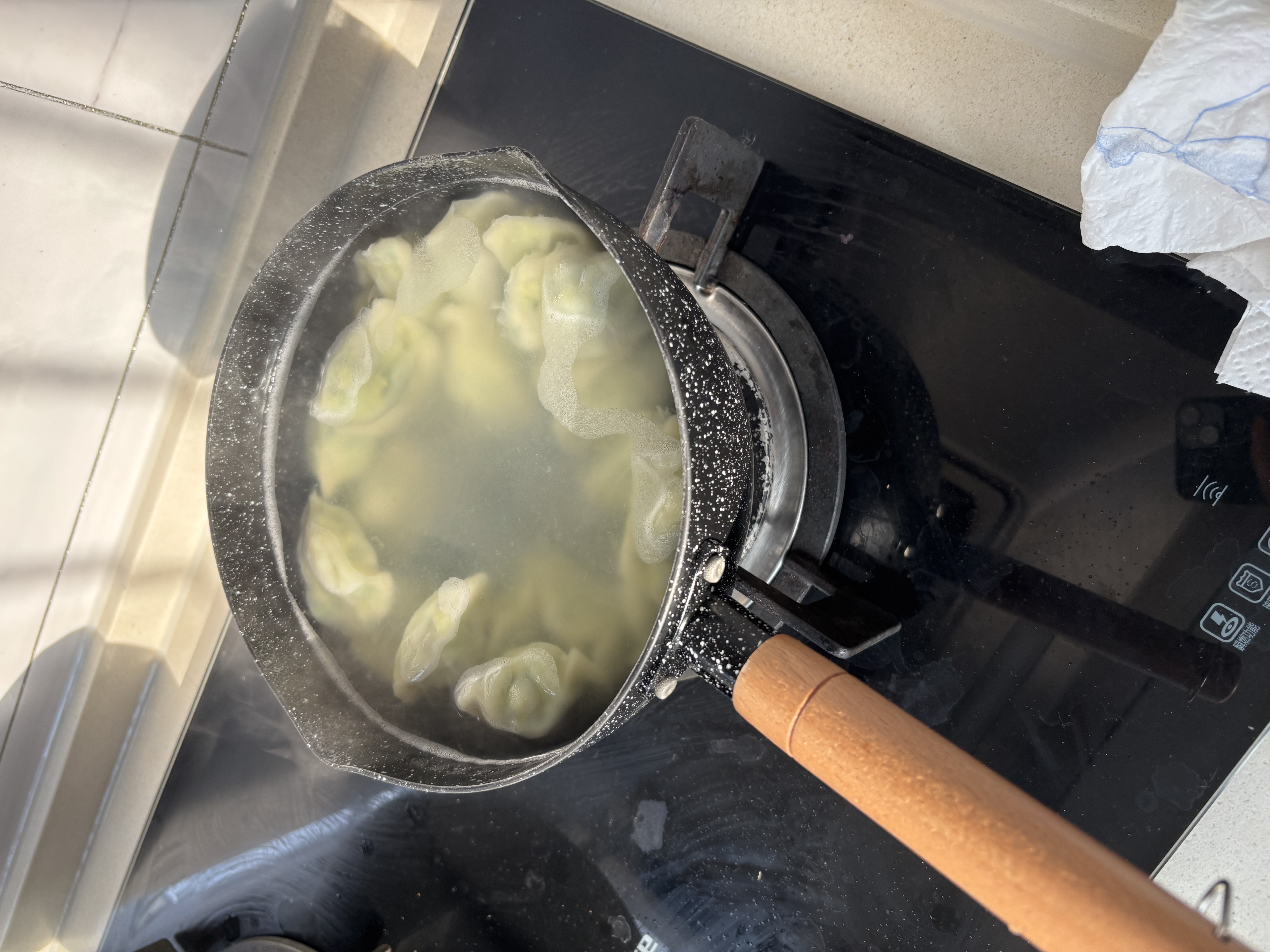 京东京造小奶锅 煮面汤锅 深麦饭石色不粘锅雪平锅蒸煮辅食锅 无盖20cm 实拍图