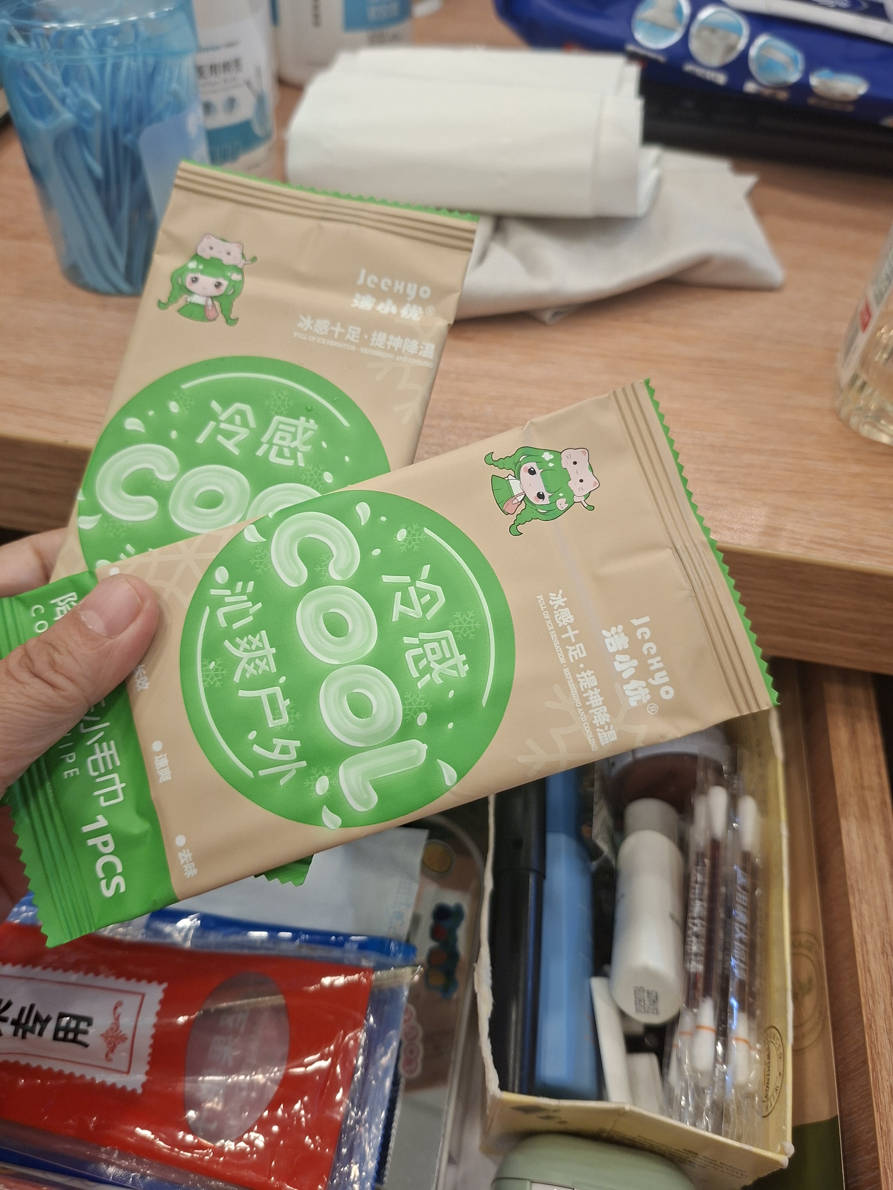 小林康夫冰感凉感毛巾冰凉降温冰巾降温神器清凉户外冷感湿巾防暑降温套装 实拍图
