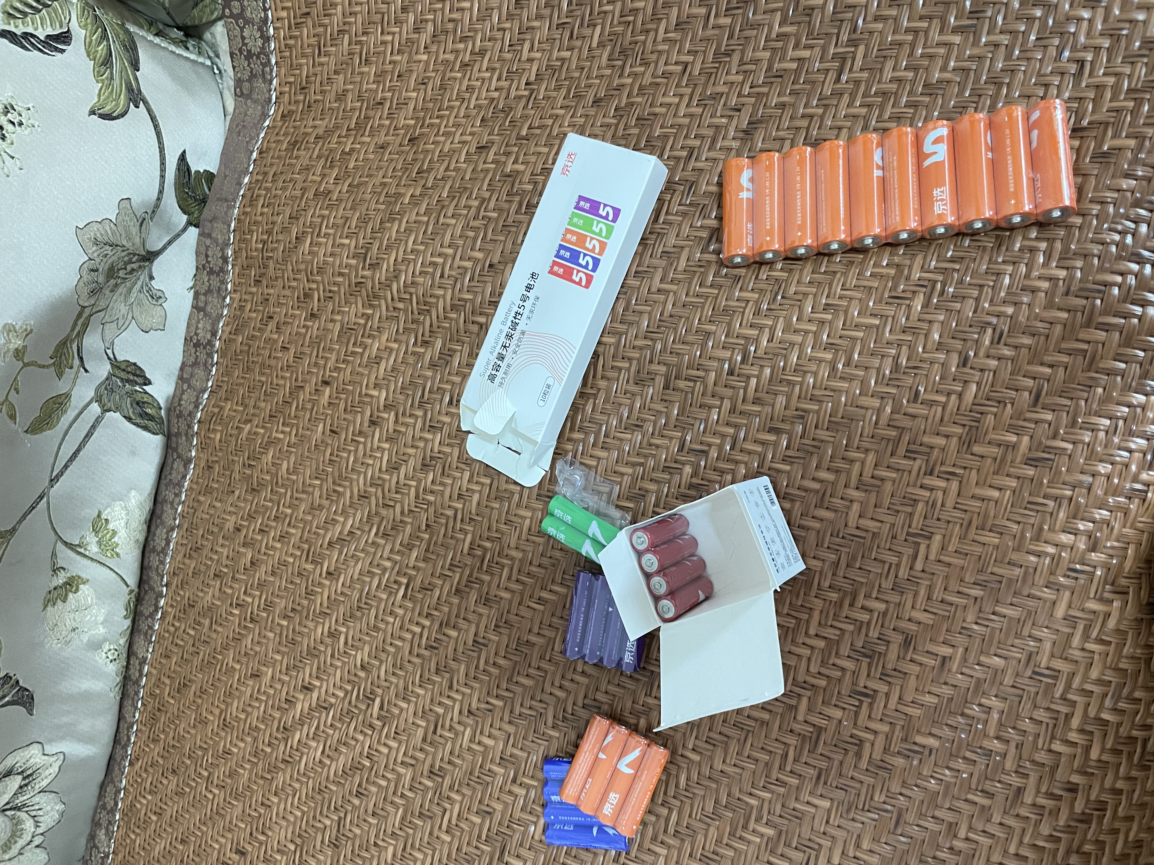 京选京东自有品牌 7号20节+5号10节彩虹碱性电池混合单色装 血压计/遥控器/电子锁/体脂称【单件包邮】 实拍图